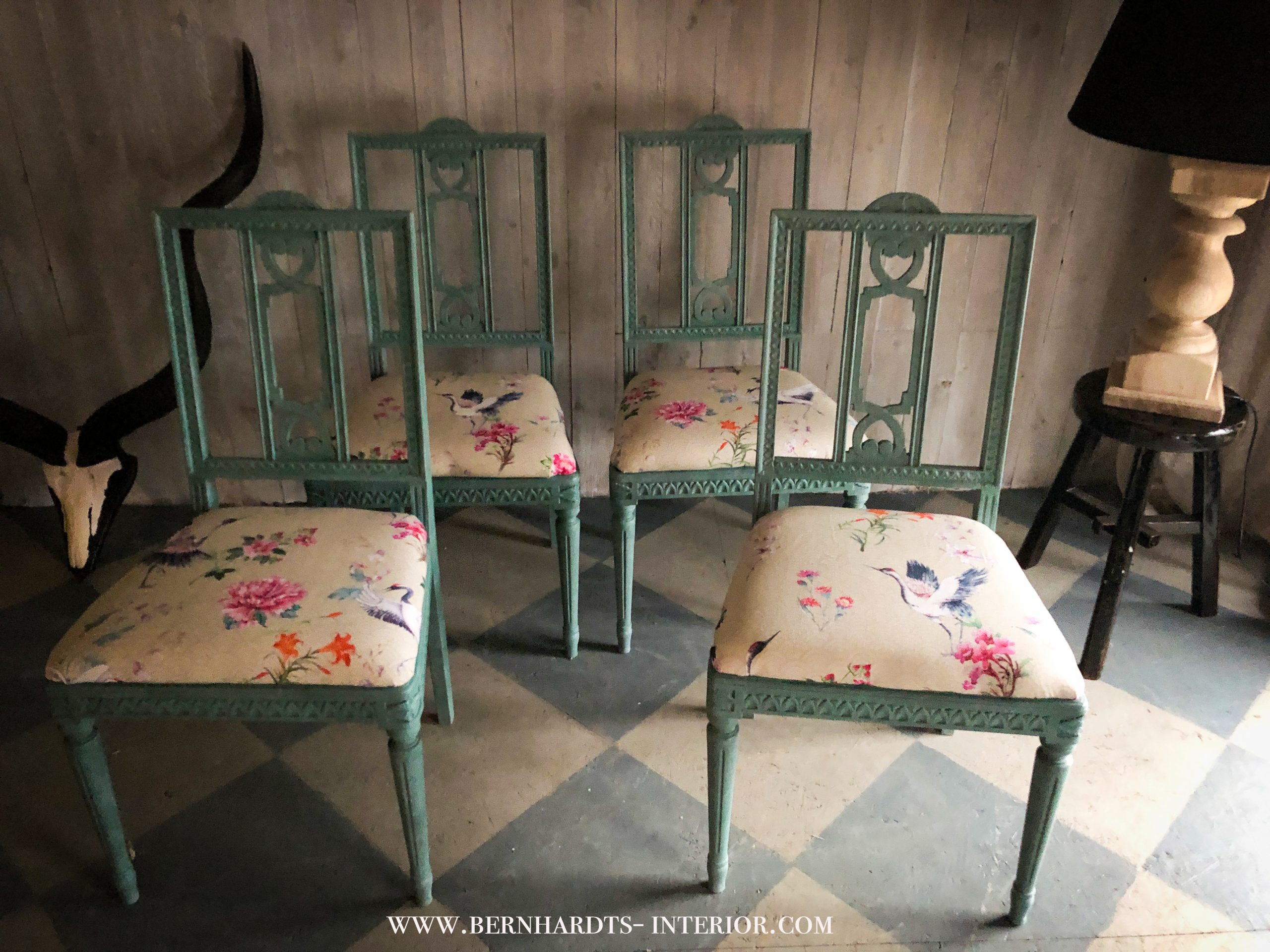 Gustavianische Stühle_ Bernhardts Interior
