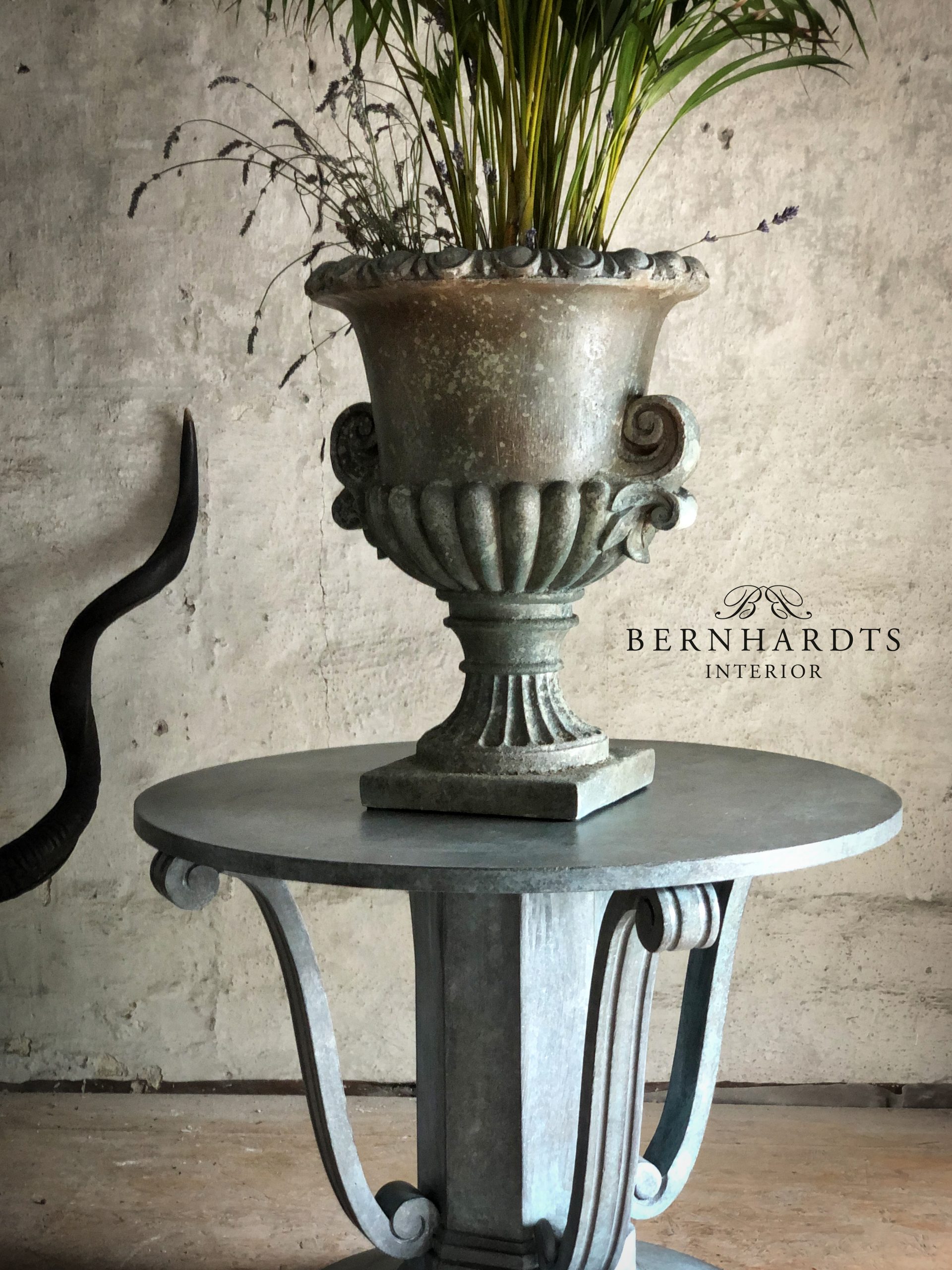 Bernhardts Interior_ Art Deco Tisch