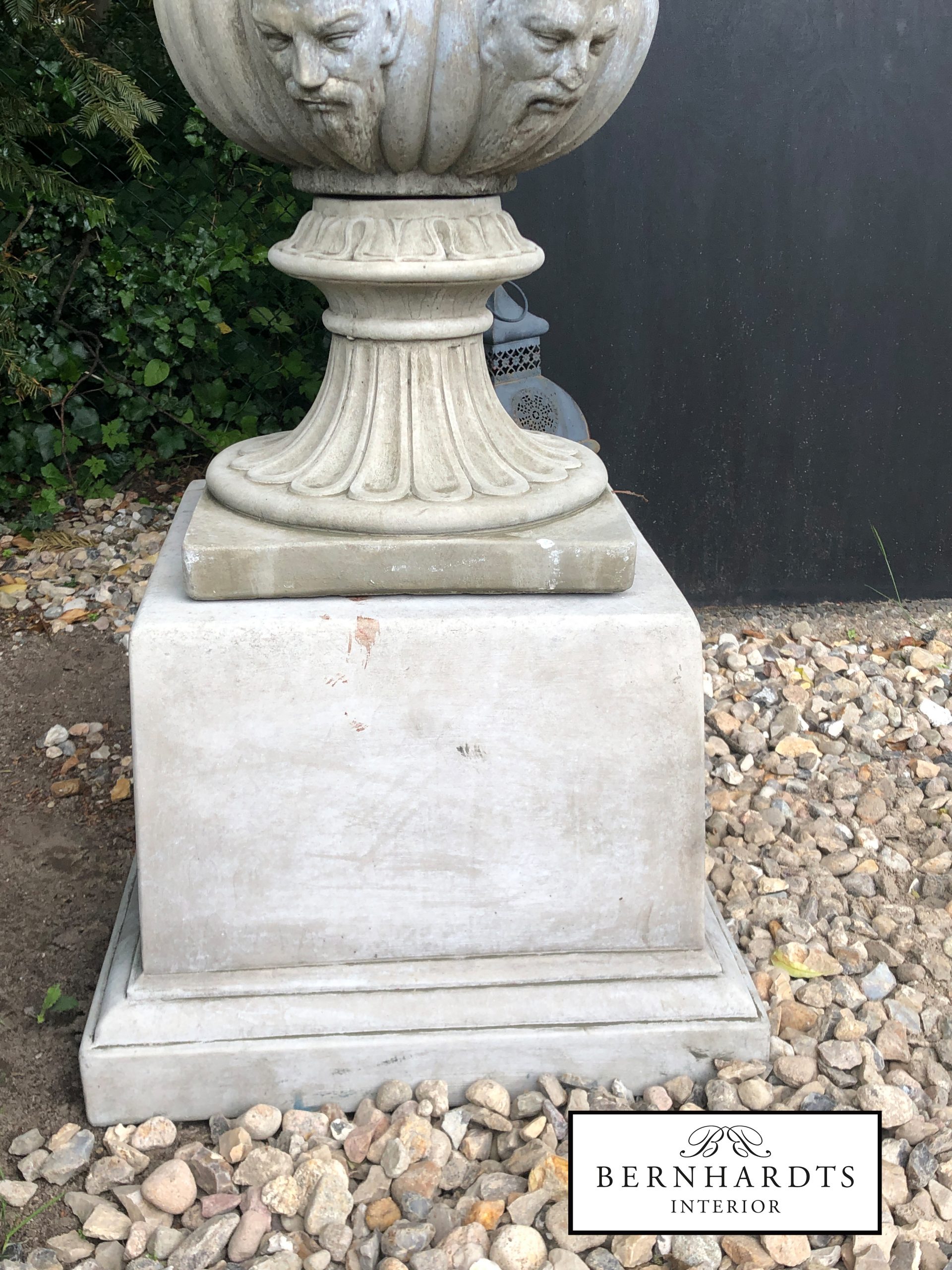 Gartenurnen _ Bernhardts Antik