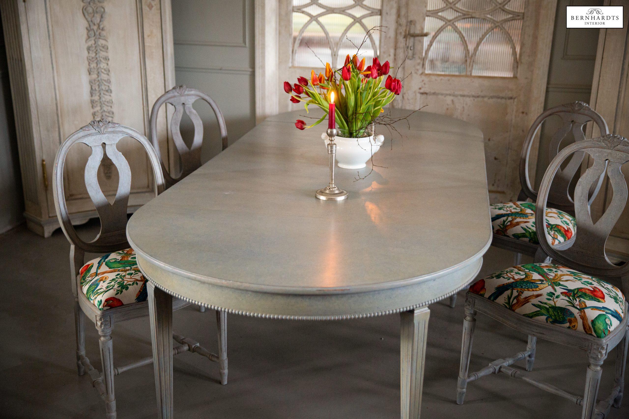 Gustavianischer Tisch_ Bernhardts Interior Sylt