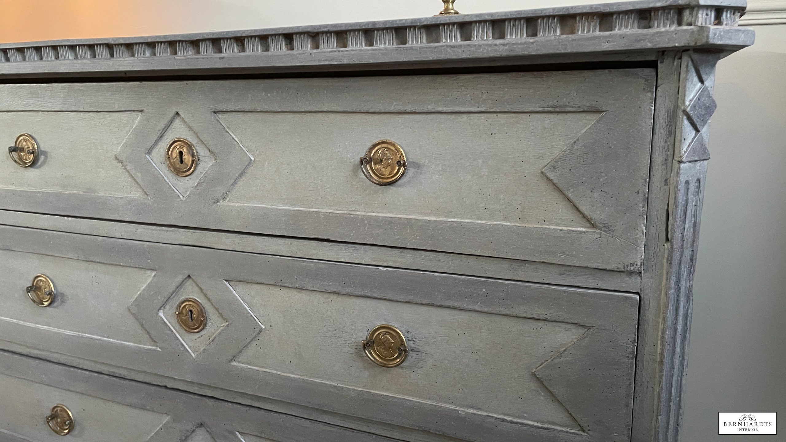 Gustavianische Kommode Bernhardts Interior