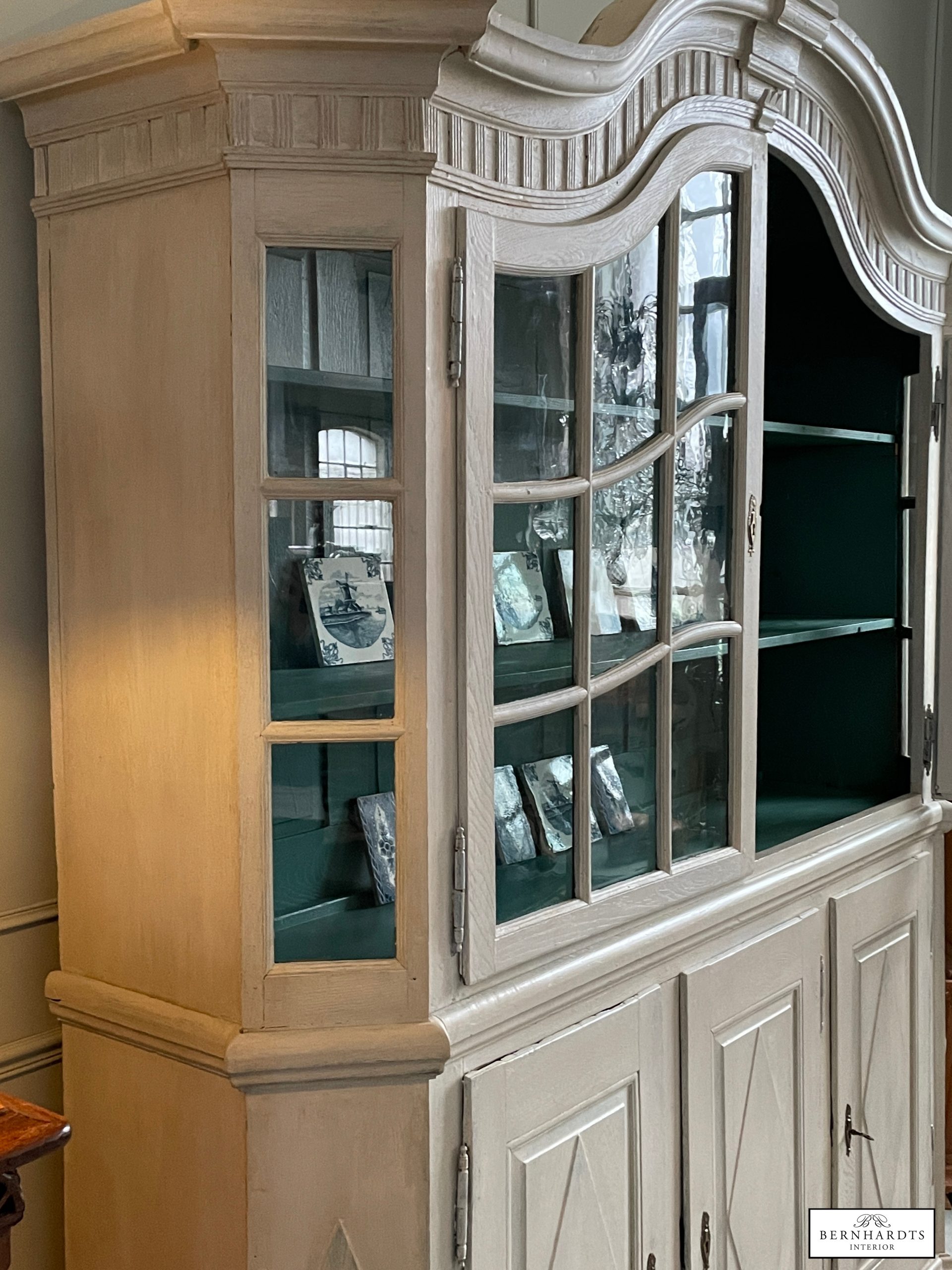 Virtinenschrank_ Bernhardts Interior