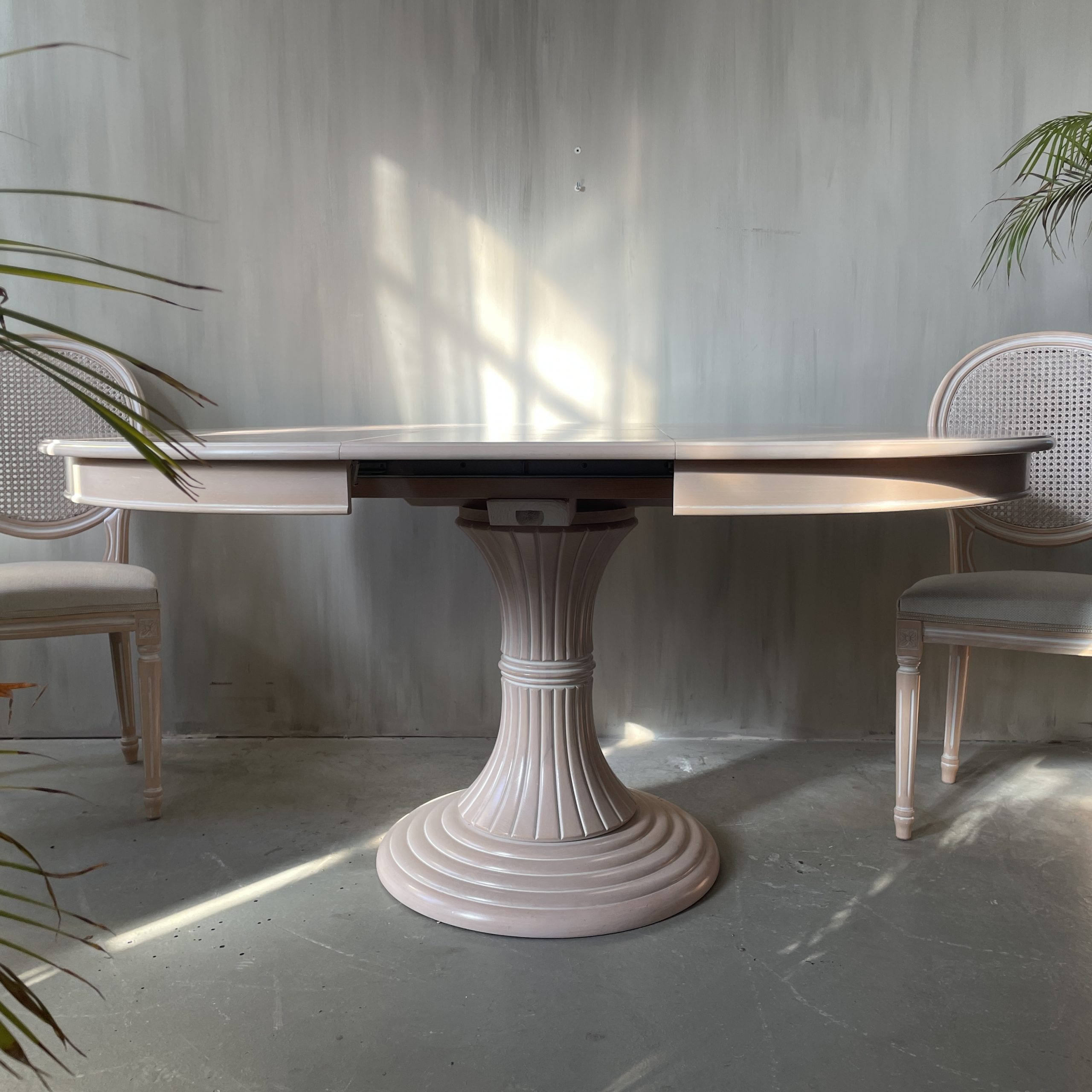 Flechtstühle Gustavian_ Bernhardts Interior