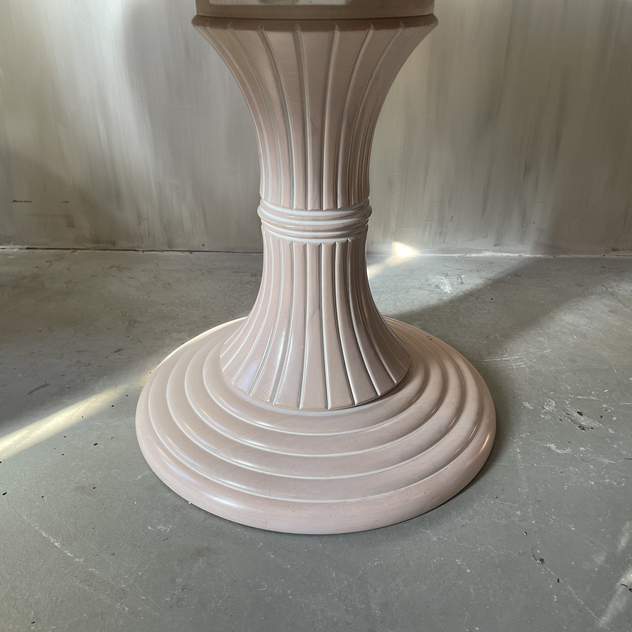 6 Italienische Flechtstühle mit Tisch, Italien im gustavianischem Stil – Bild 20