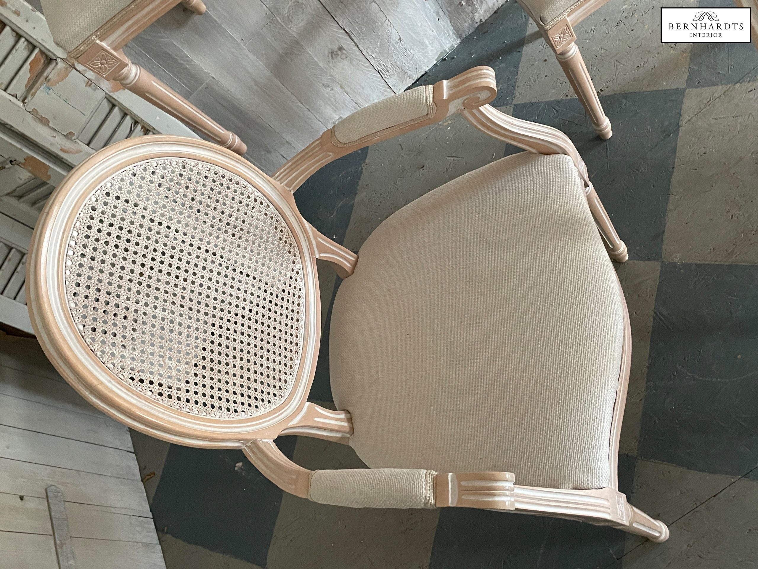 Flechtstühle Gustavian_ Bernhardts Interior