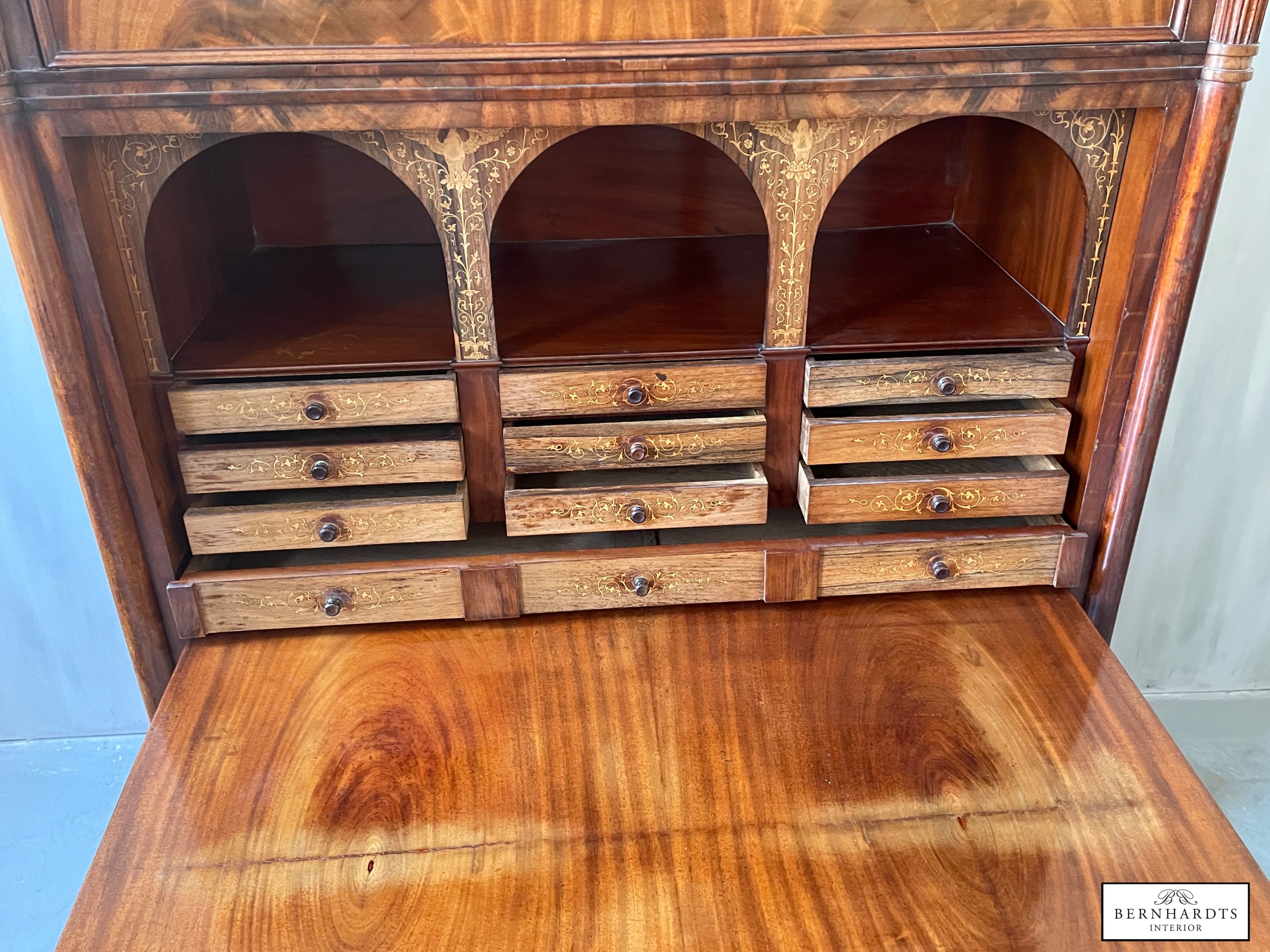 Biedermeier Sekretär Bernhardts Interior