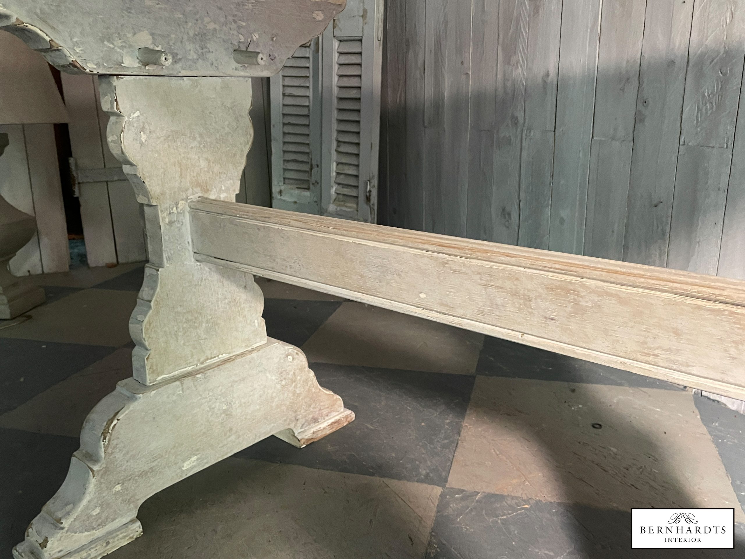 Kleiner Klostertisch_ Bernhardts Interior