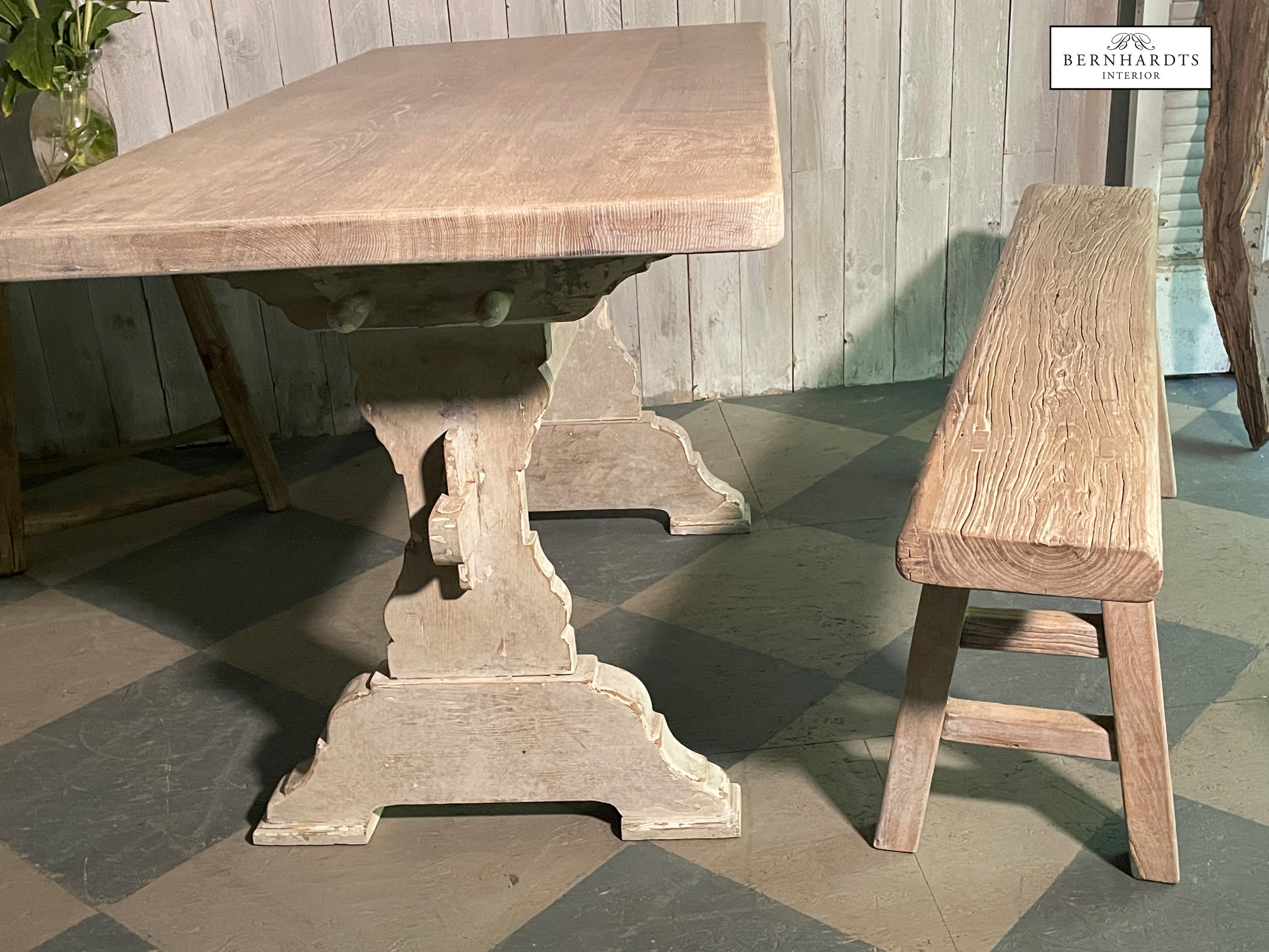Kleiner Klostertisch_ Bernhardts Interior