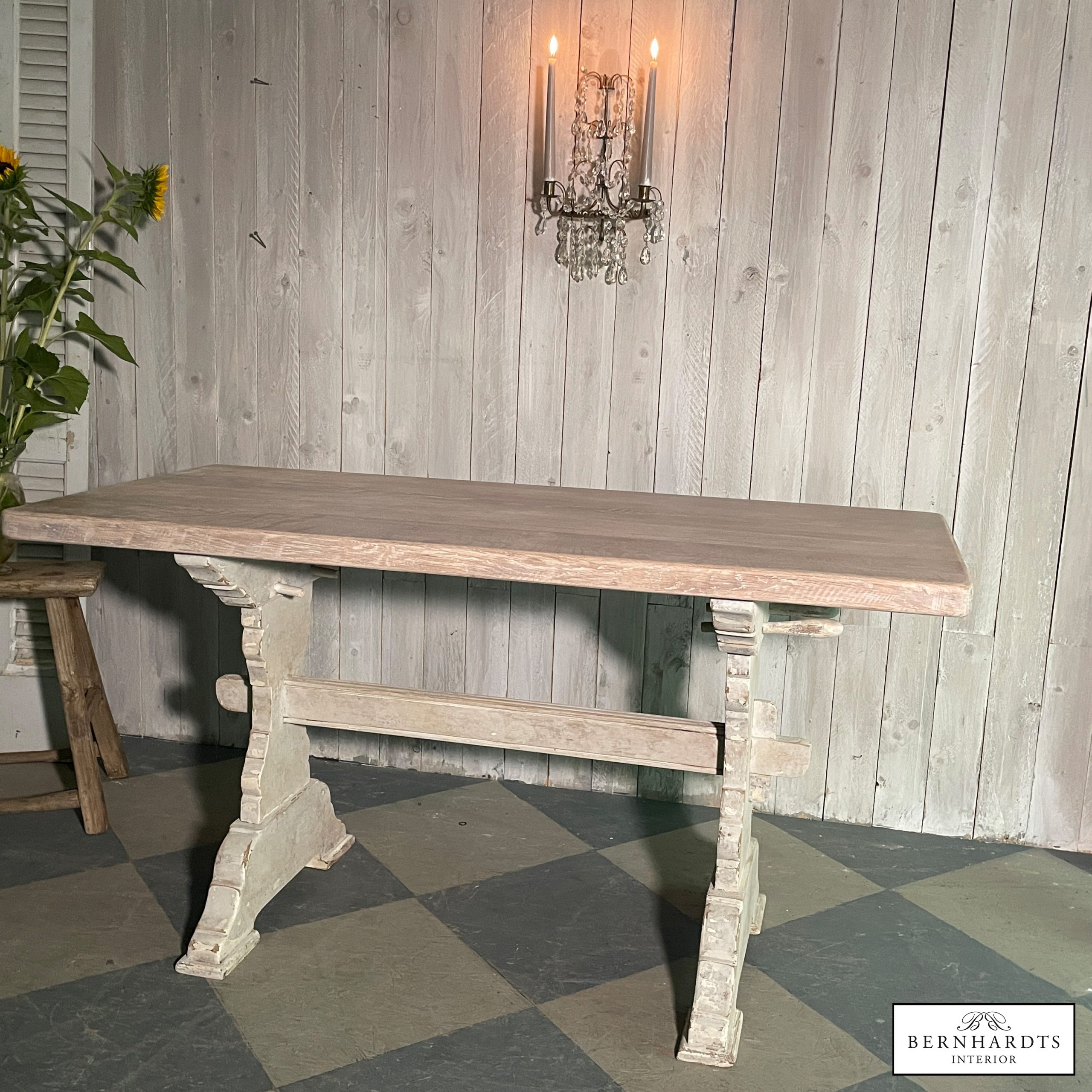 Kleiner Klostertisch_ Bernhardts Interior