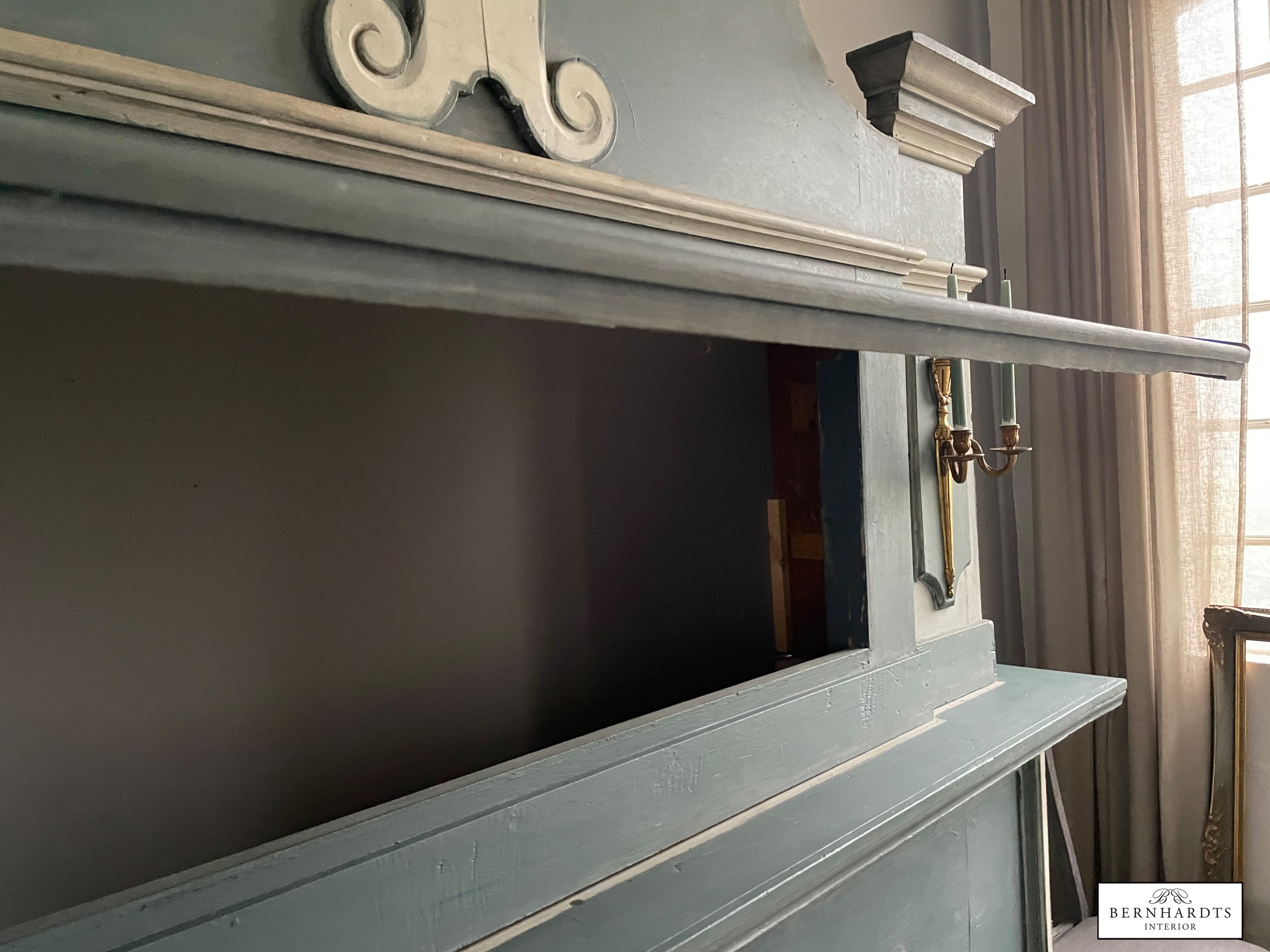 Gustavianischer Kaminnachbau_ Bernhardts Interior