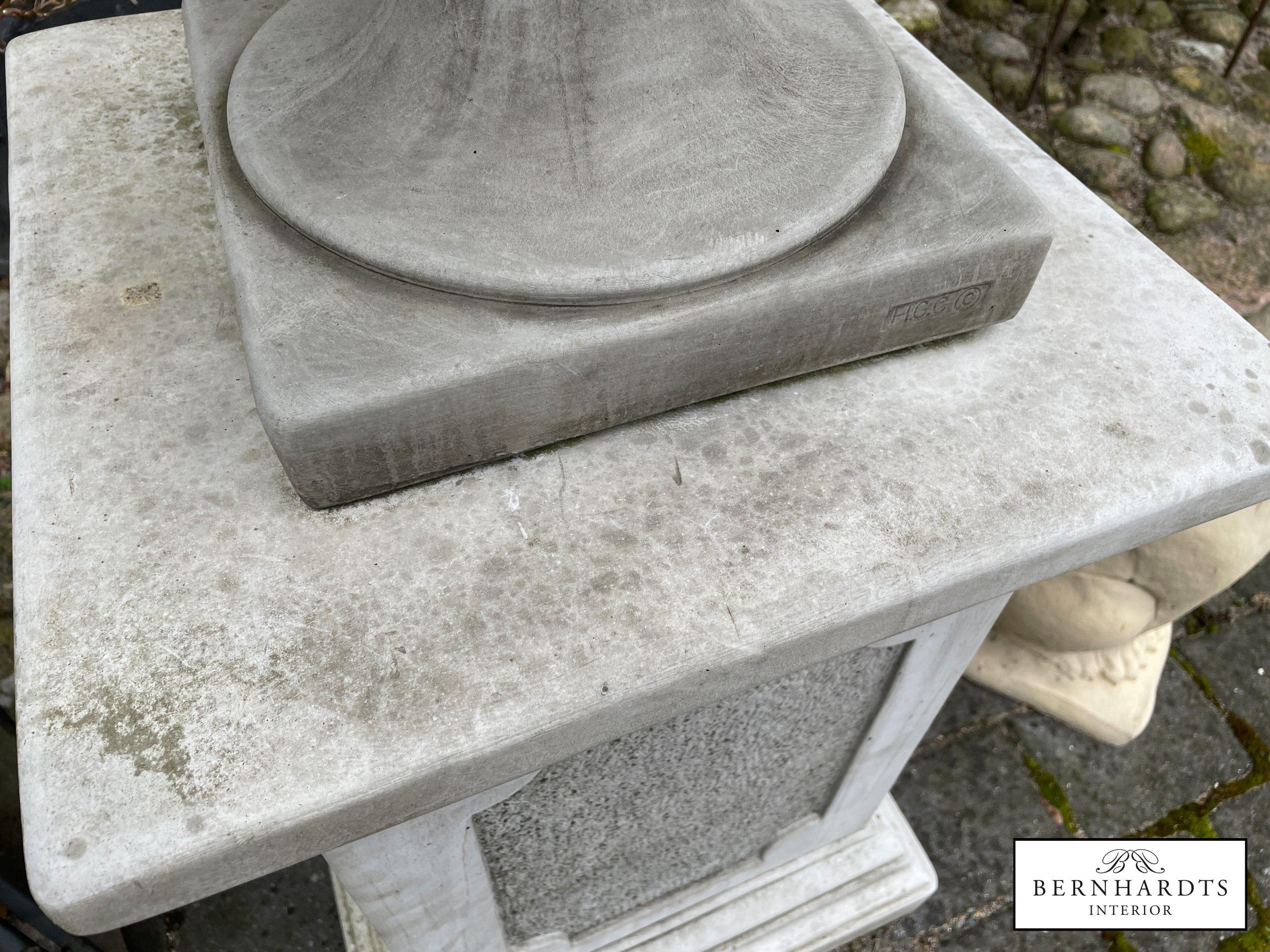 Antikstein Sockel Bernhardts Interior