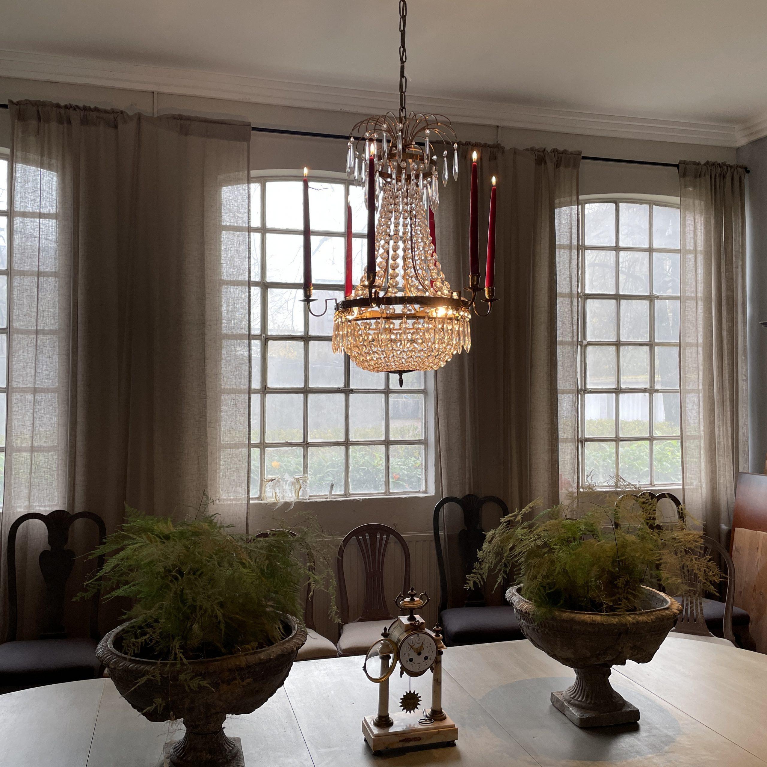 Schwedischer Lüster_ Bernhardts Interior