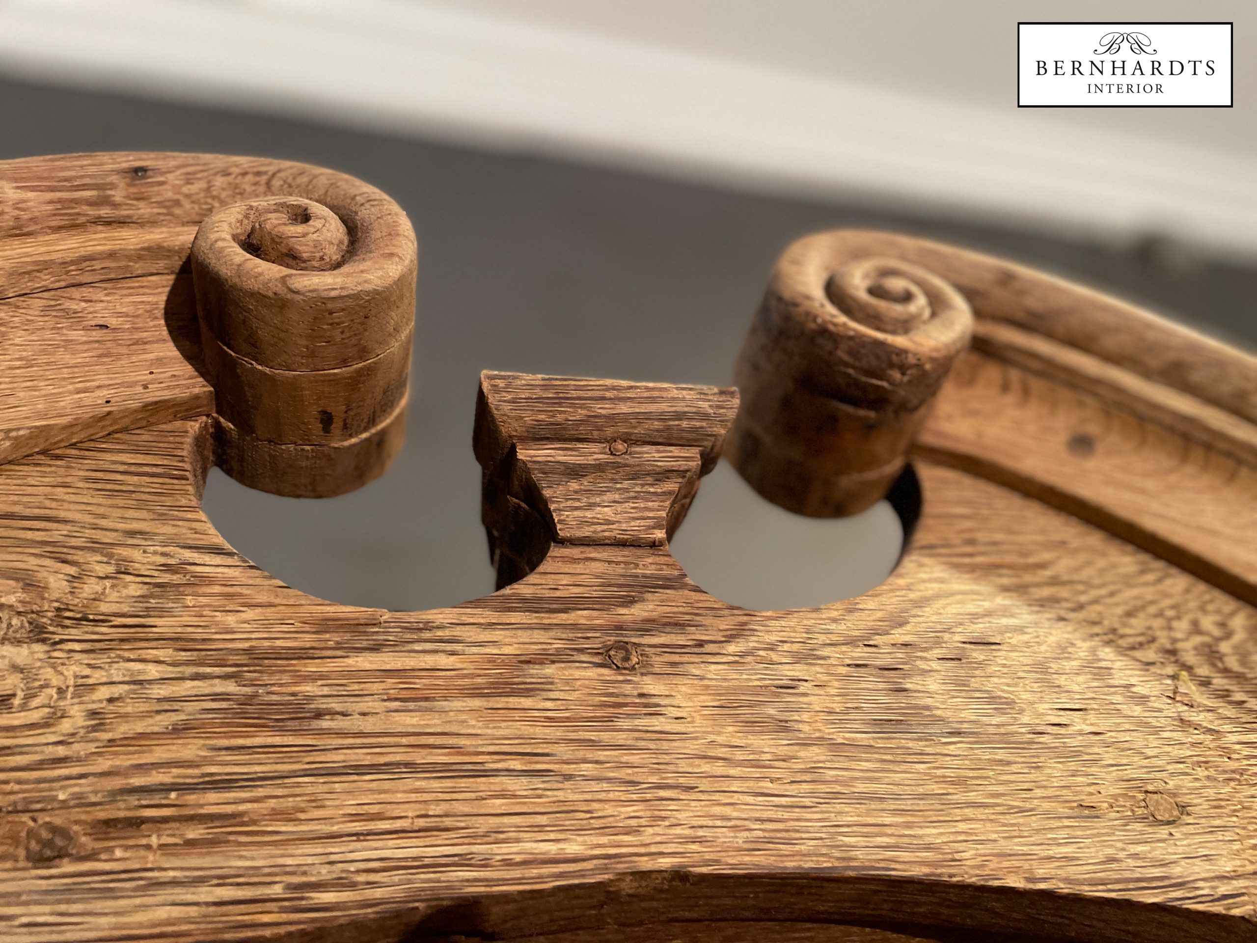 Barocker Bücherschrank_ Bernhardts Interior