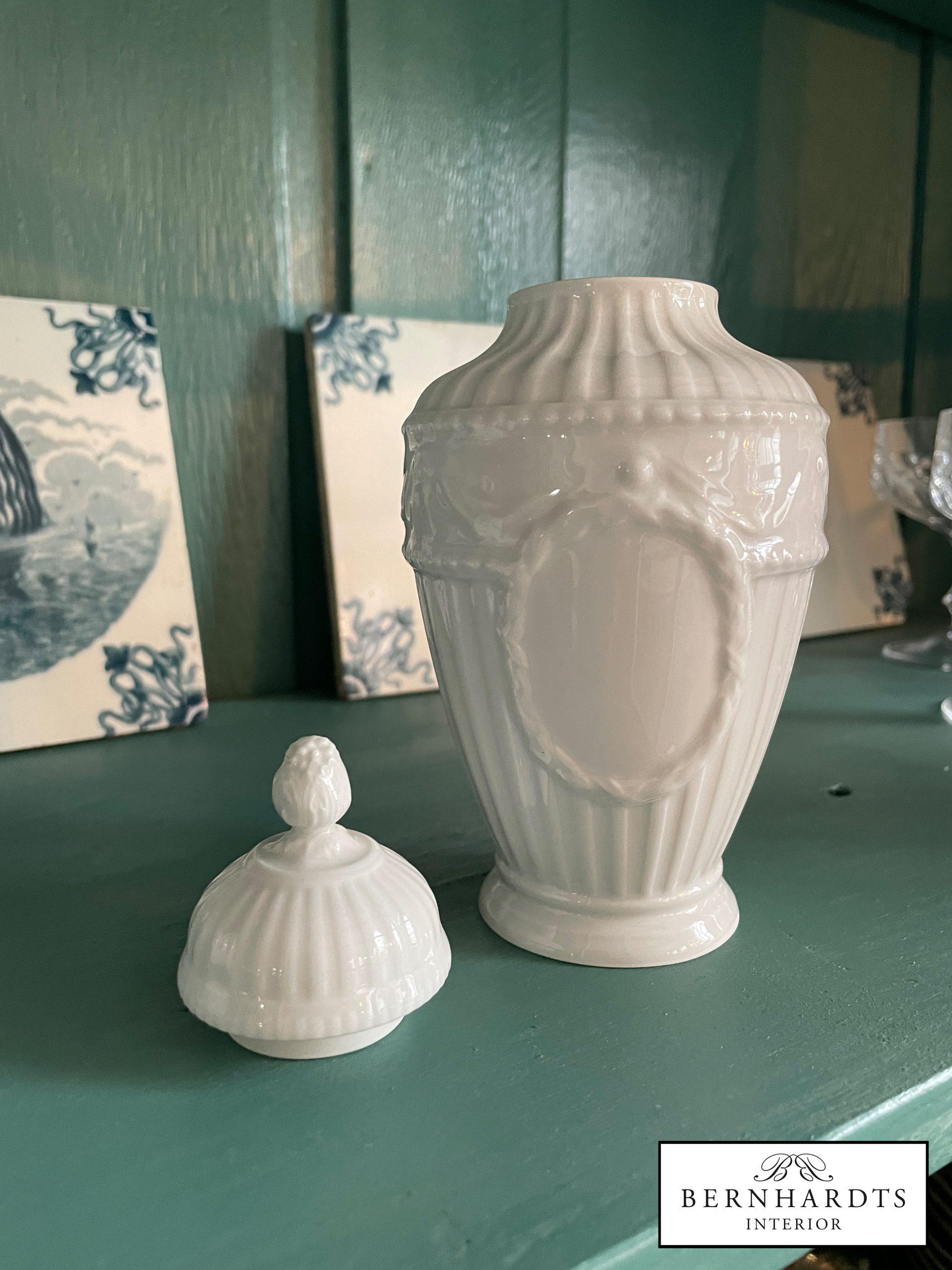 KPM Berlin Kurland_ Deckeldose_ Bernhardts Interior