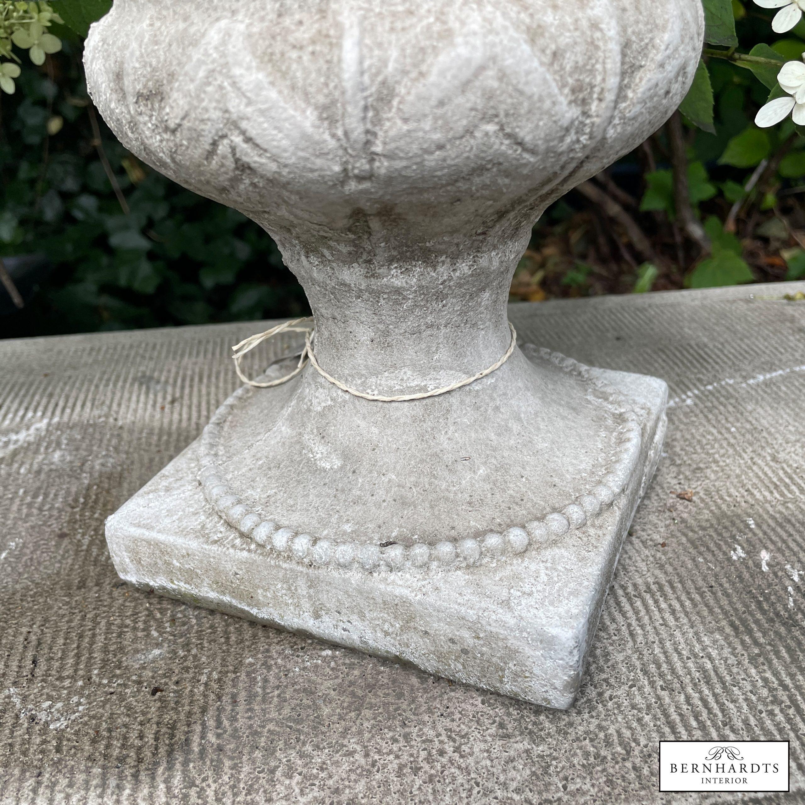 Antiksteinvase_ Bernhardts Interior