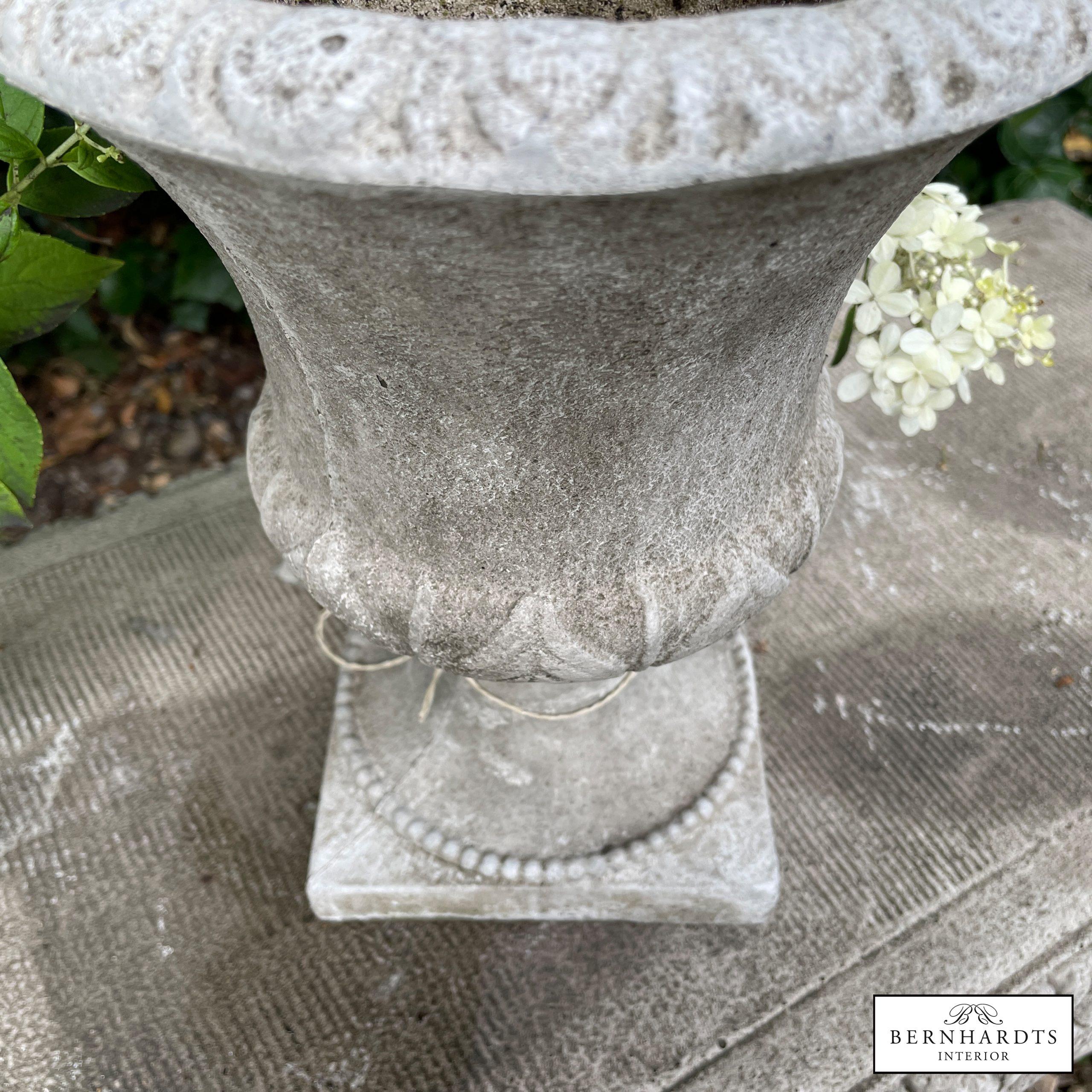 Kleine Garten Urne, Antikstein aus England – Bild 2