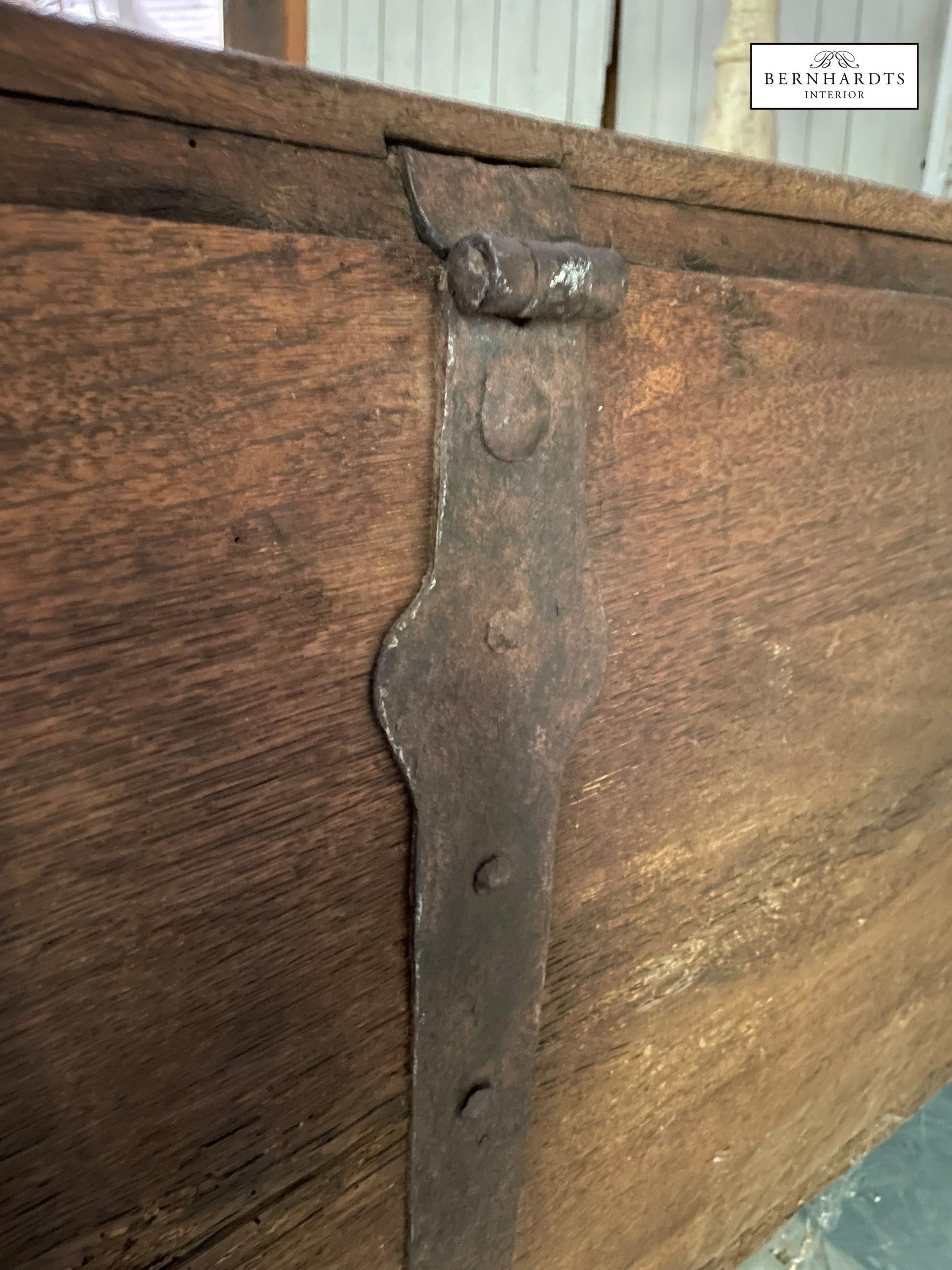 Empire Truhe_ Bernhardts Interior