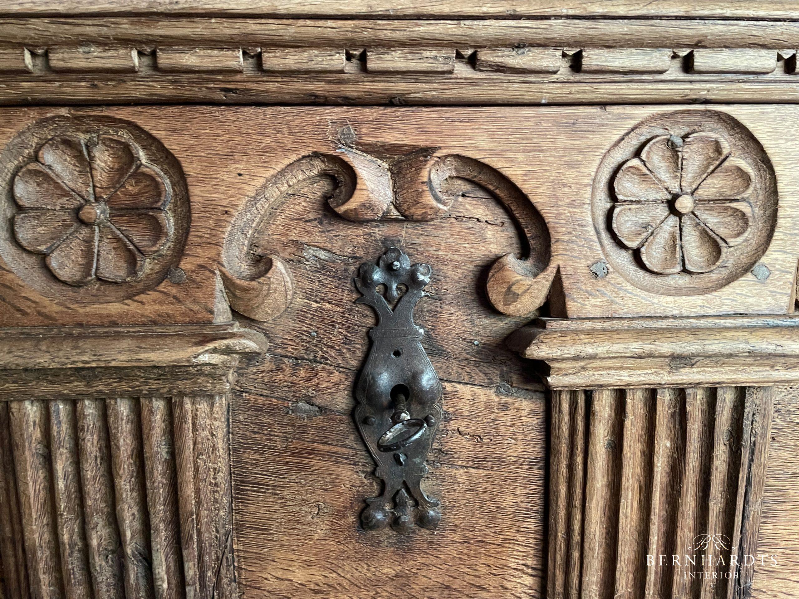 Empire Truhe_ Bernhardts Interior