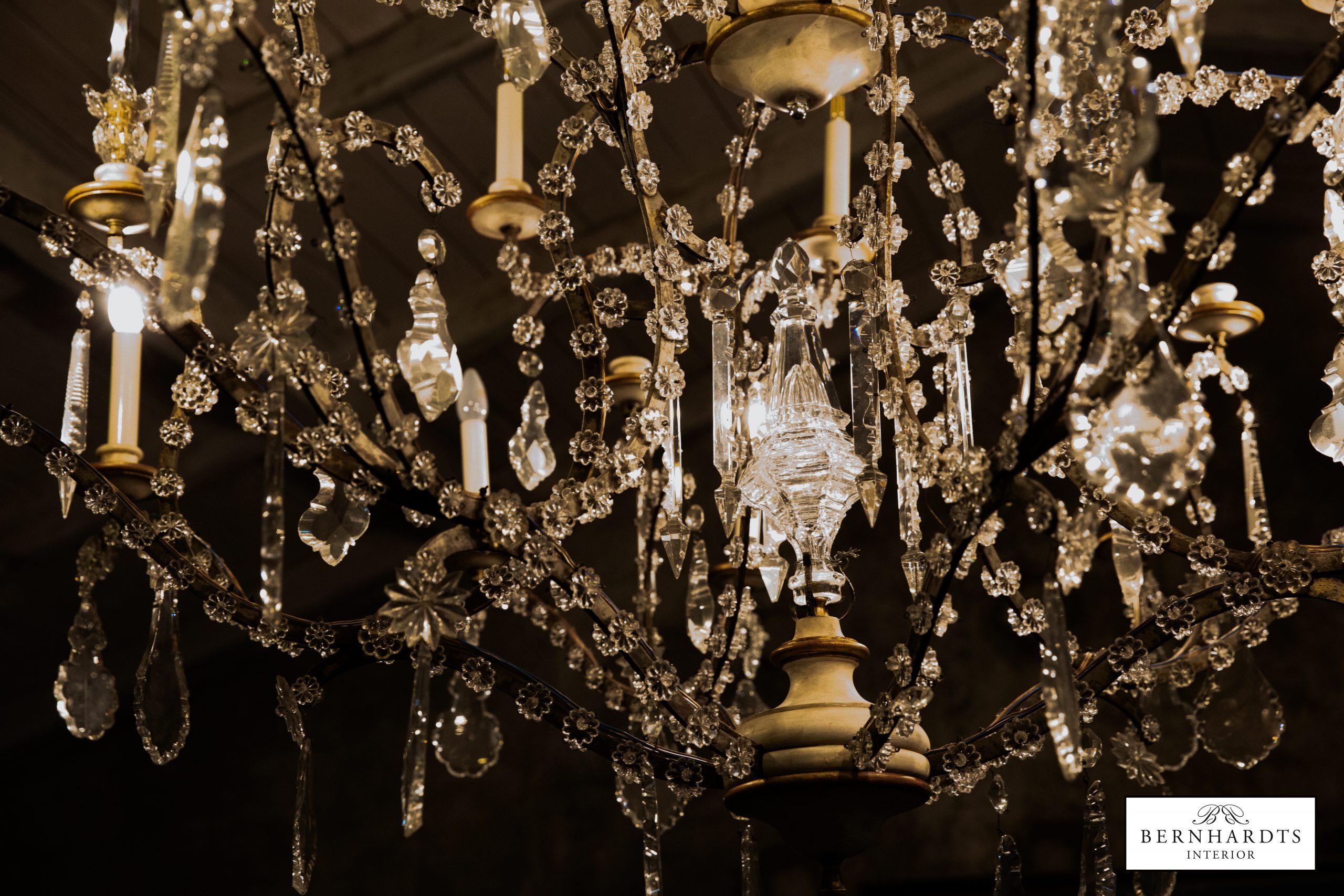 Grosser Kristalllüster_Bernhardts Interior