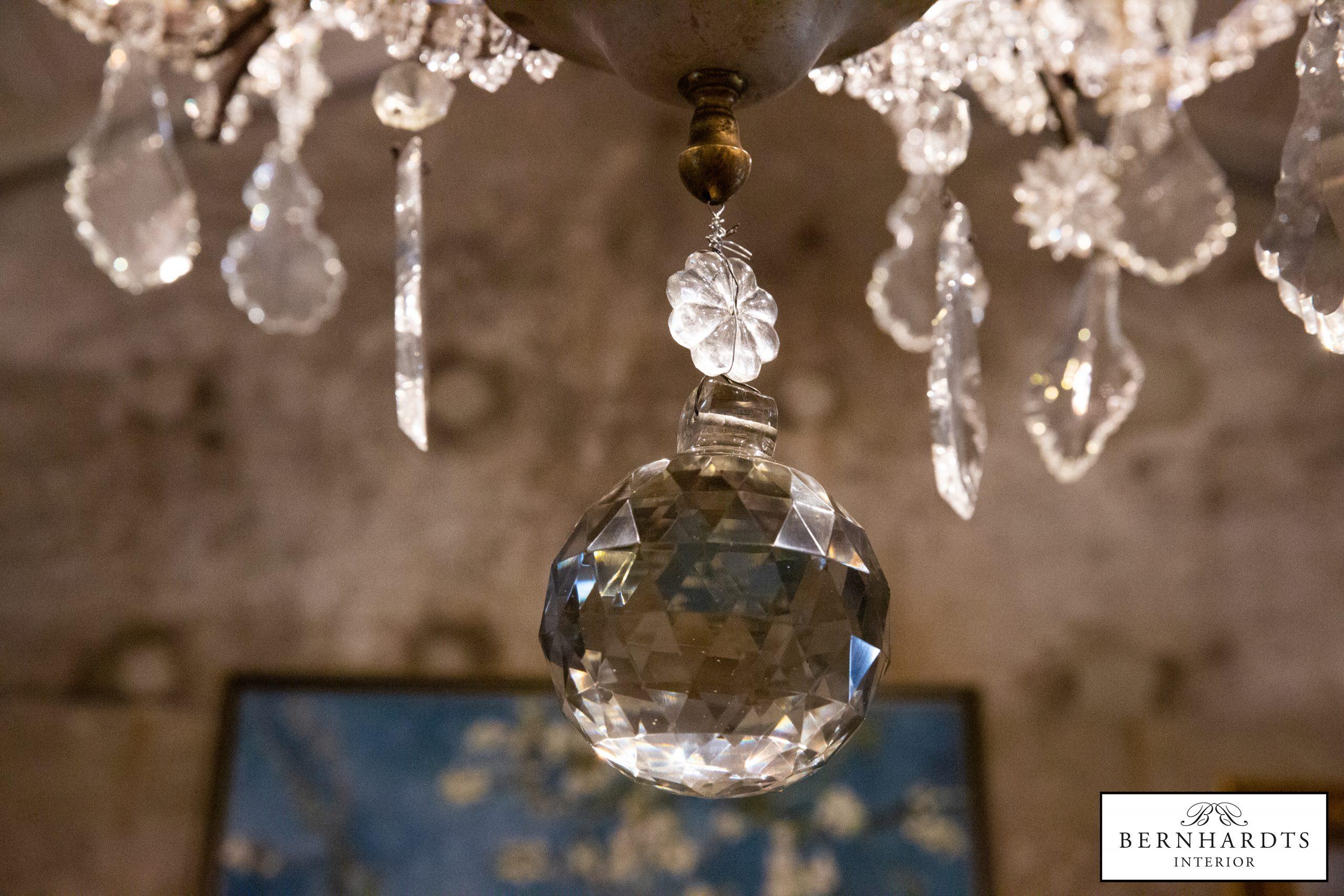 Grosser Kristalllüster_Bernhardts Interior