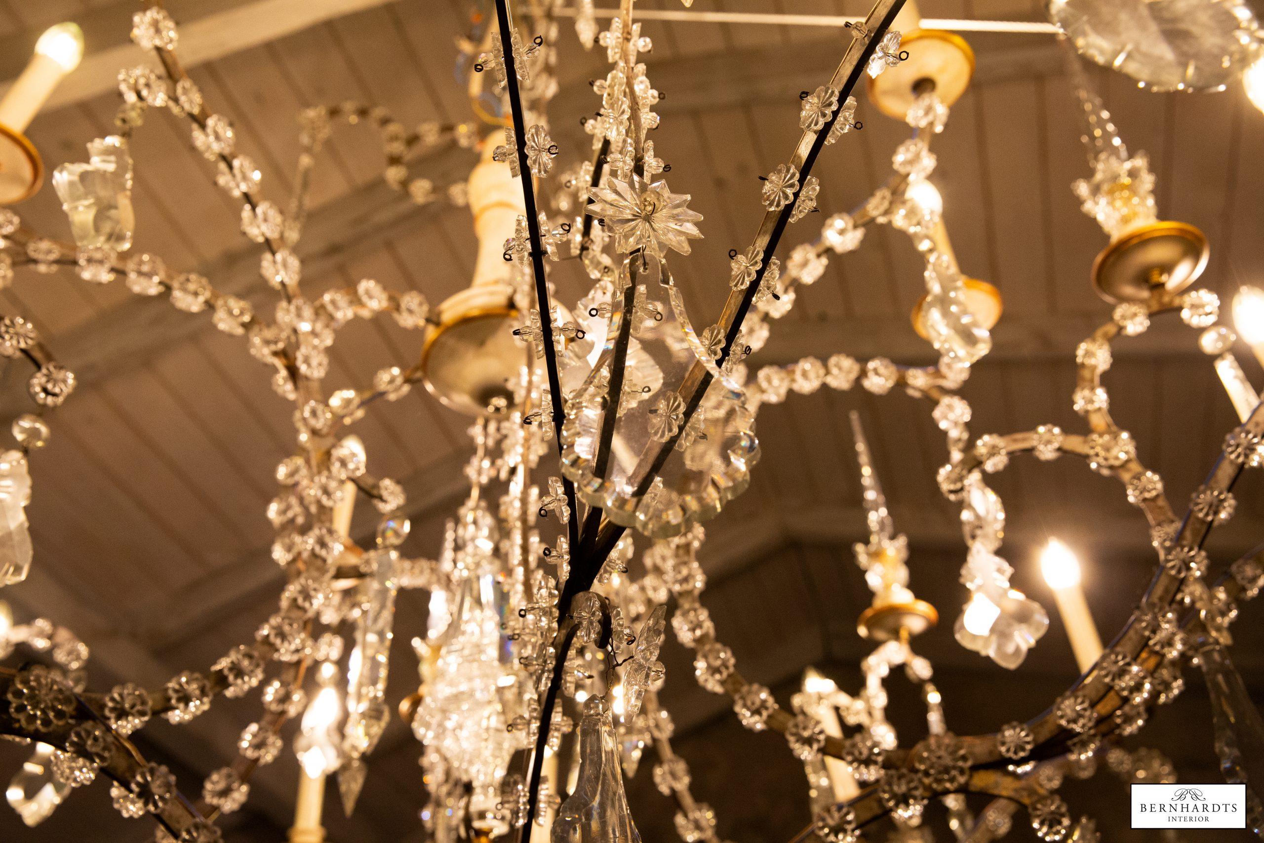 Grosser Kristalllüster_Bernhardts Interior