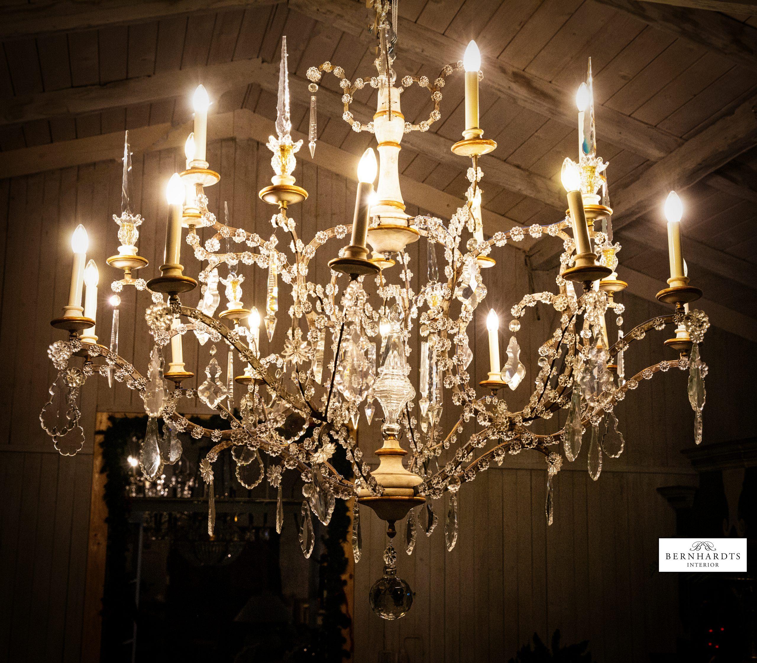 Grosser Kristalllüster_Bernhardts Interior