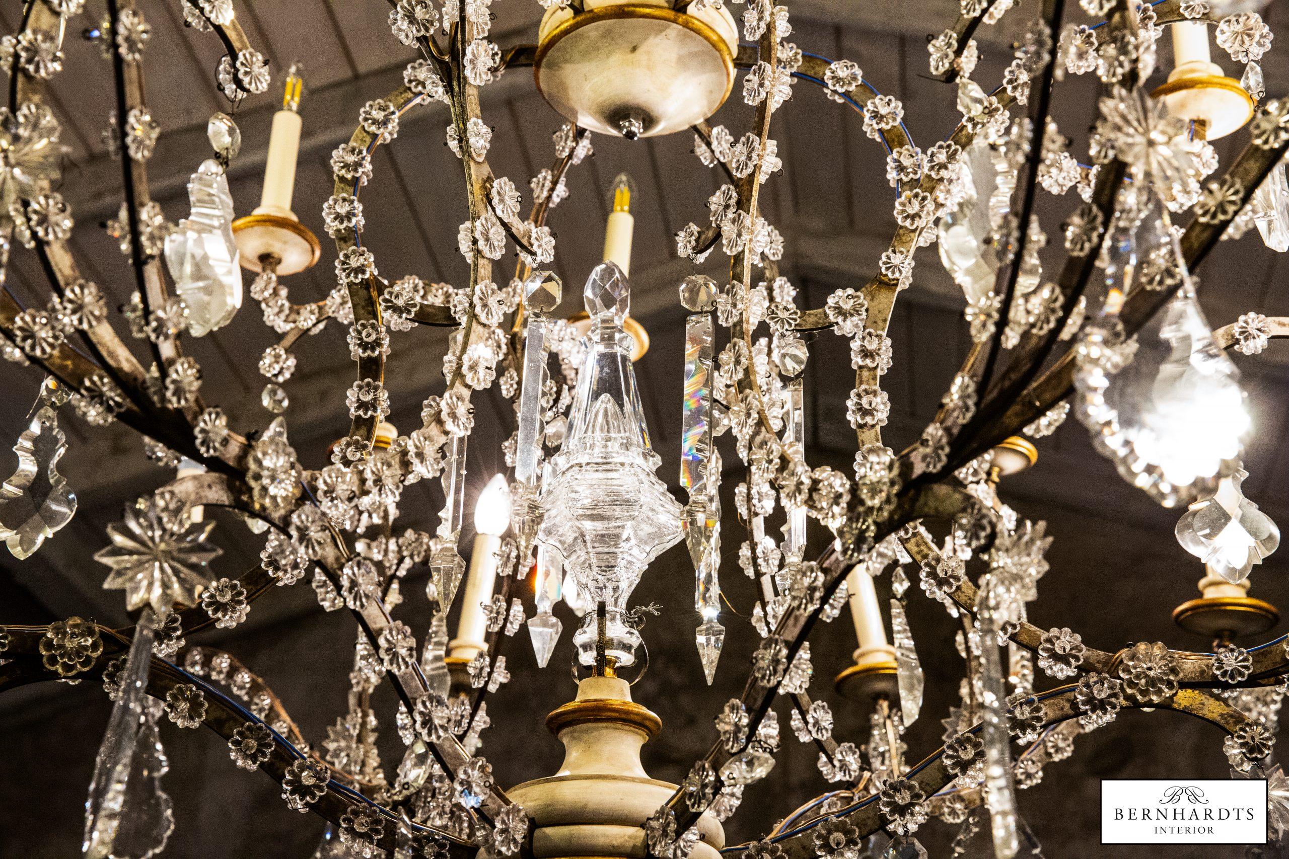 Grosser Kristalllüster_Bernhardts Interior