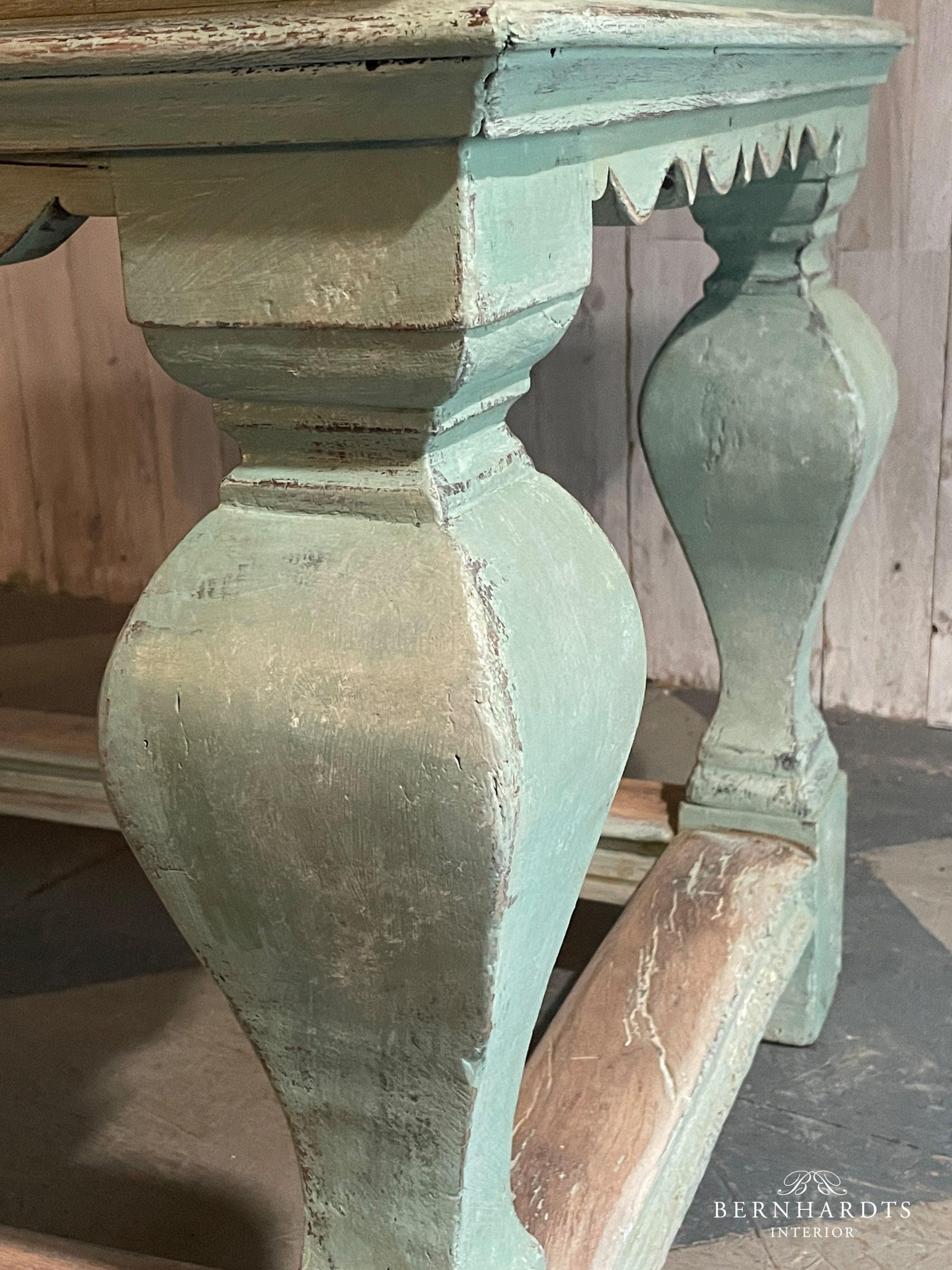 Antiker Barocktisch_ Bernhardts Interior