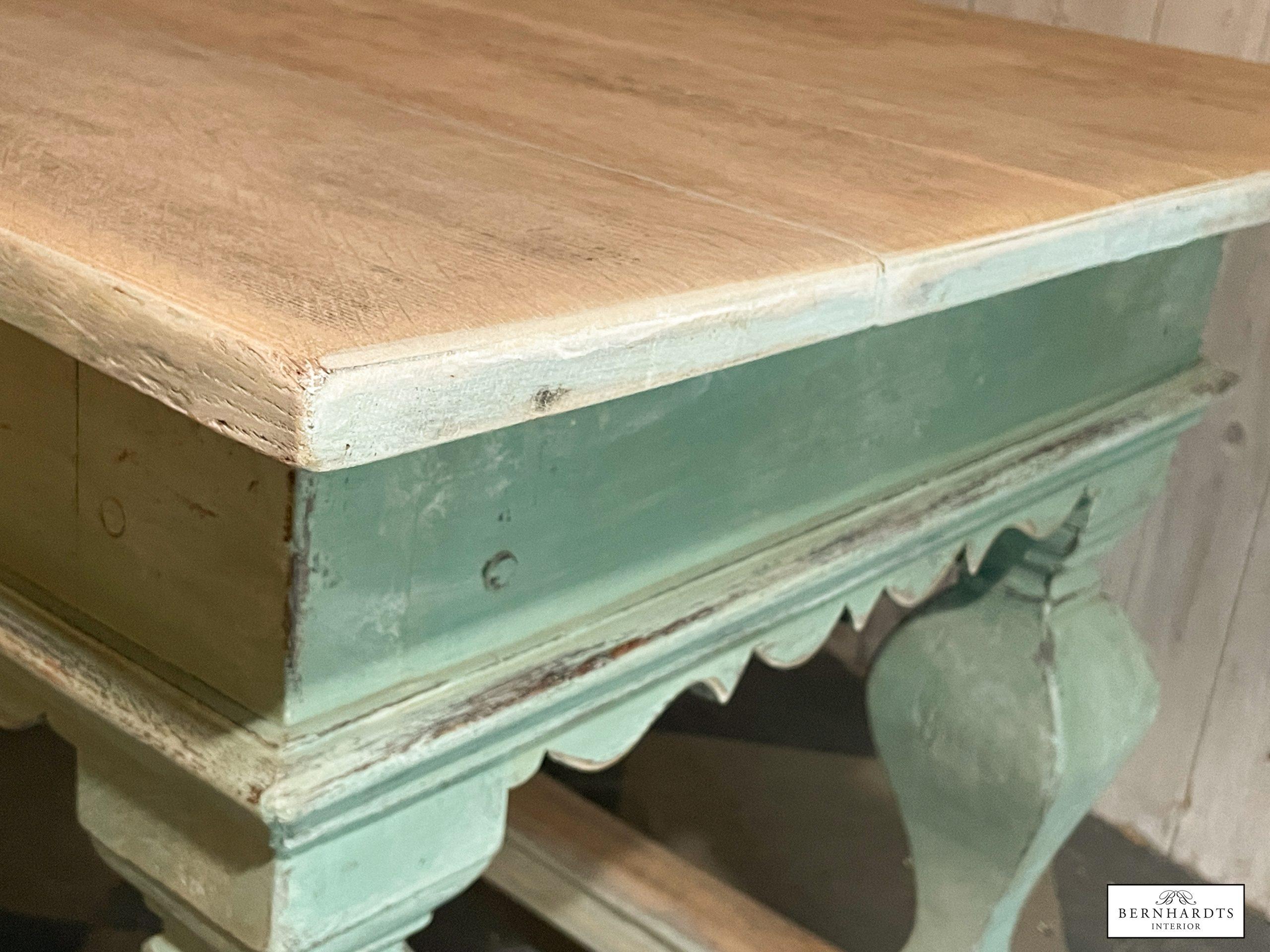 Antiker Barocktisch_ Bernhardts Interior