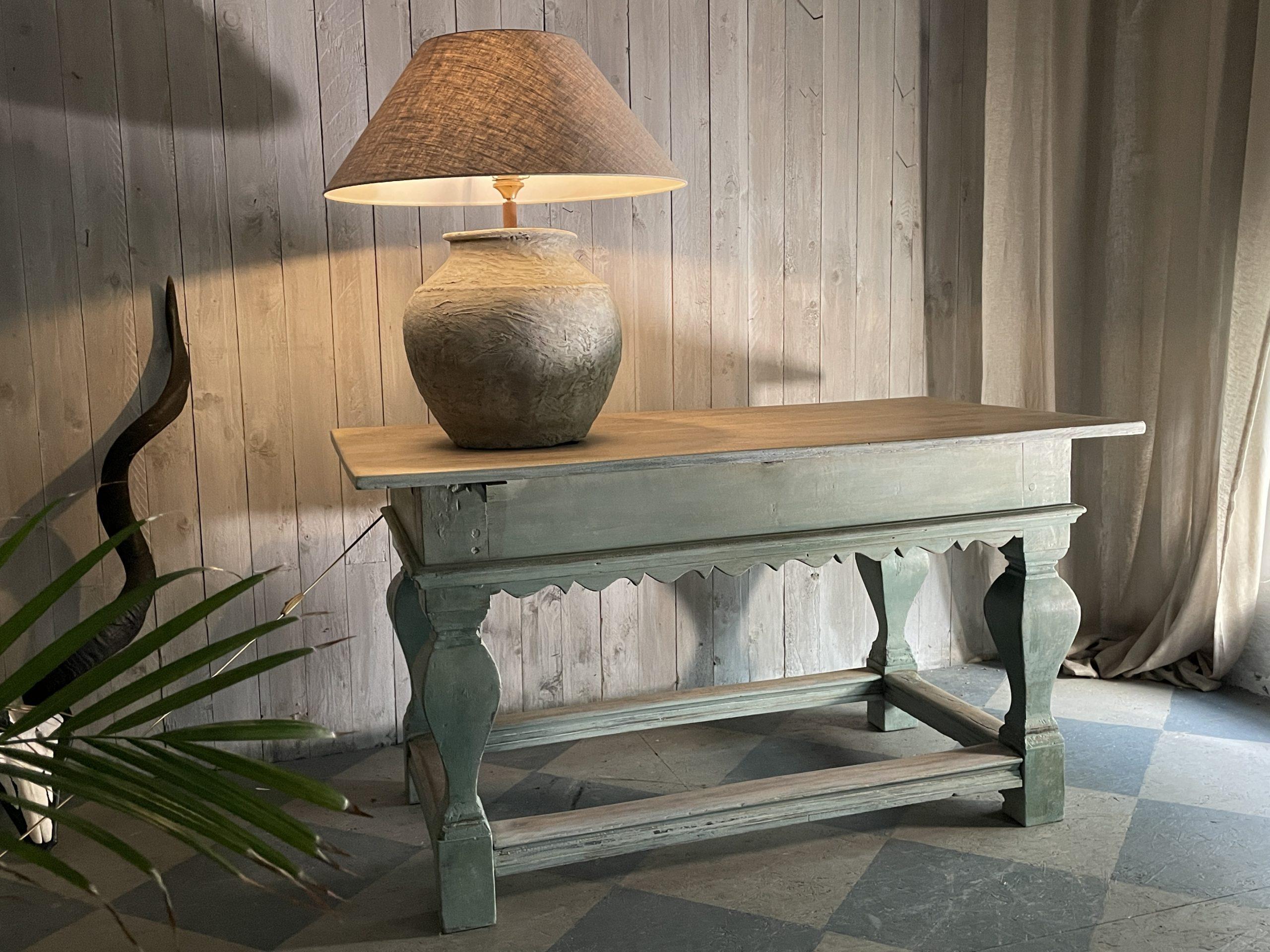 Antiker Barocktisch_ Bernhardts Interior