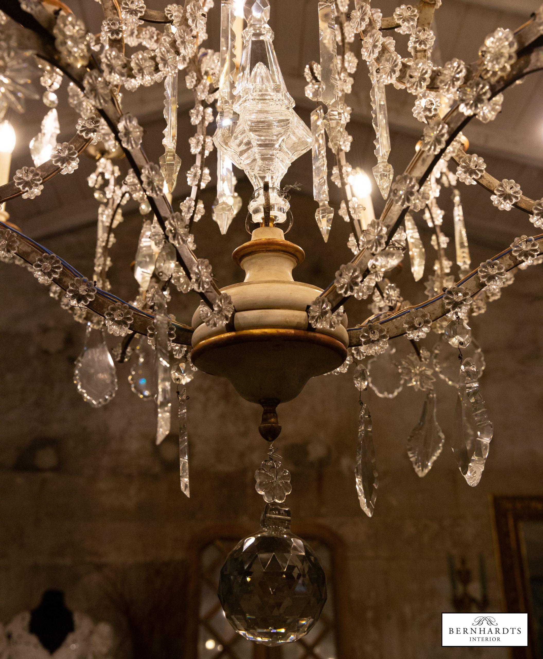 Grosser Kristalllüster_Bernhardts Interior