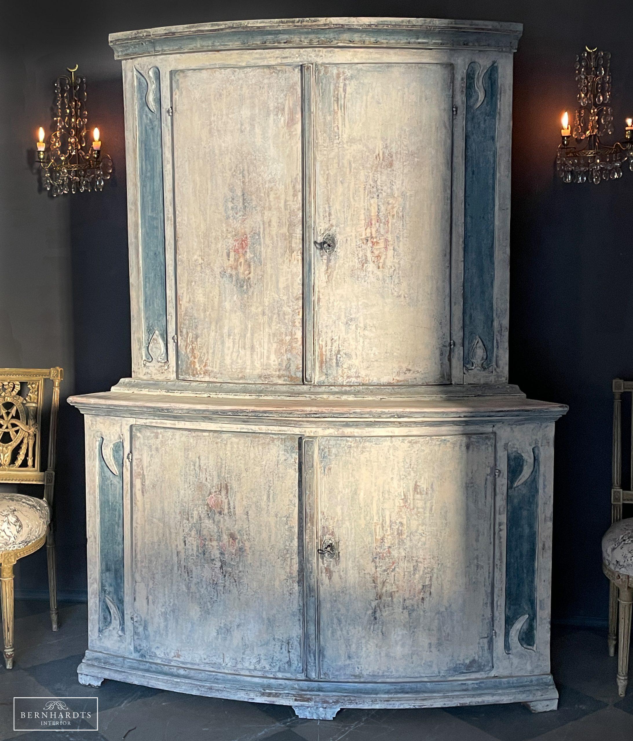 Tonneneckschrank_ Bernhardts Interior