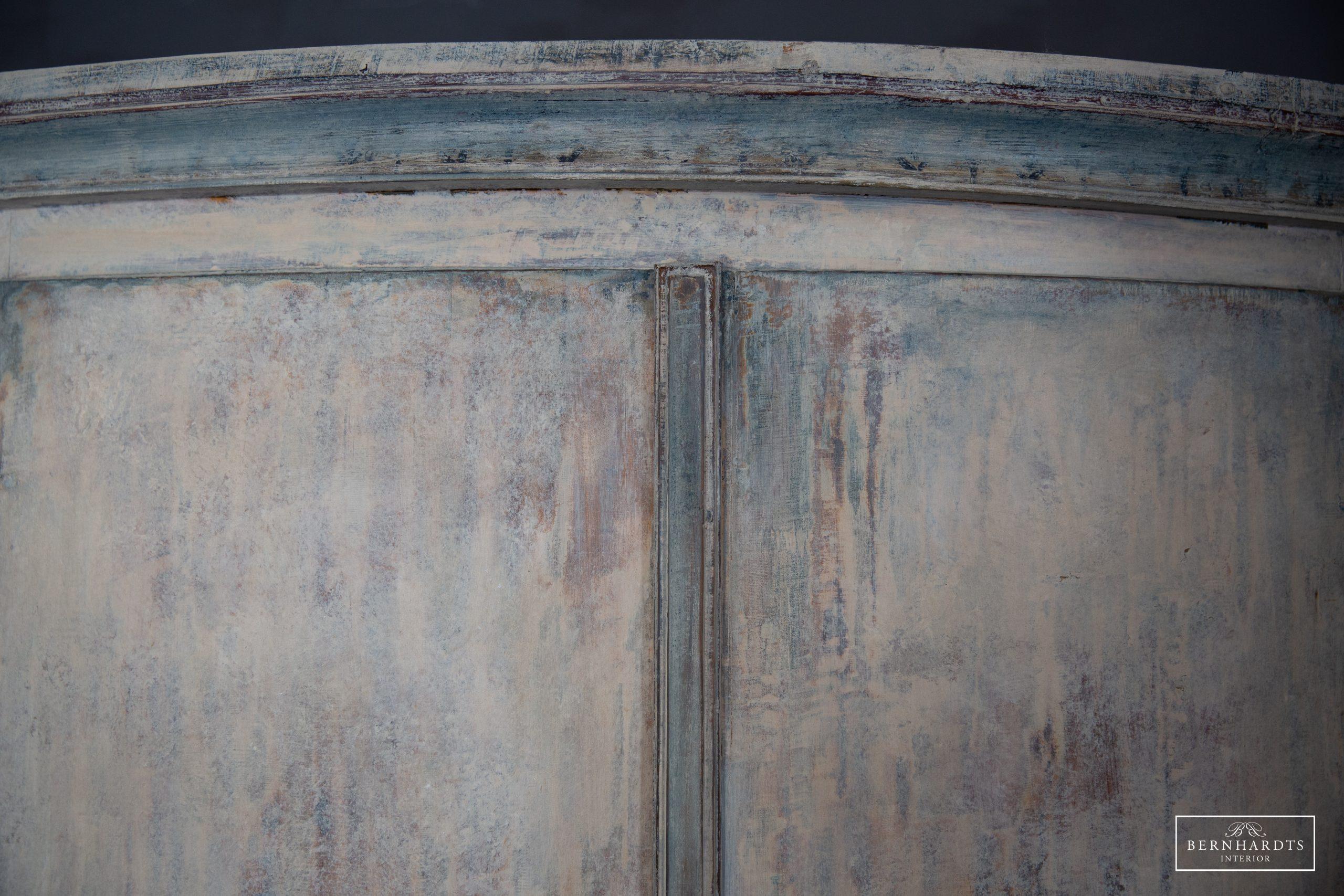 Gustavianischer Eckschrank_ Bernhardts Interior