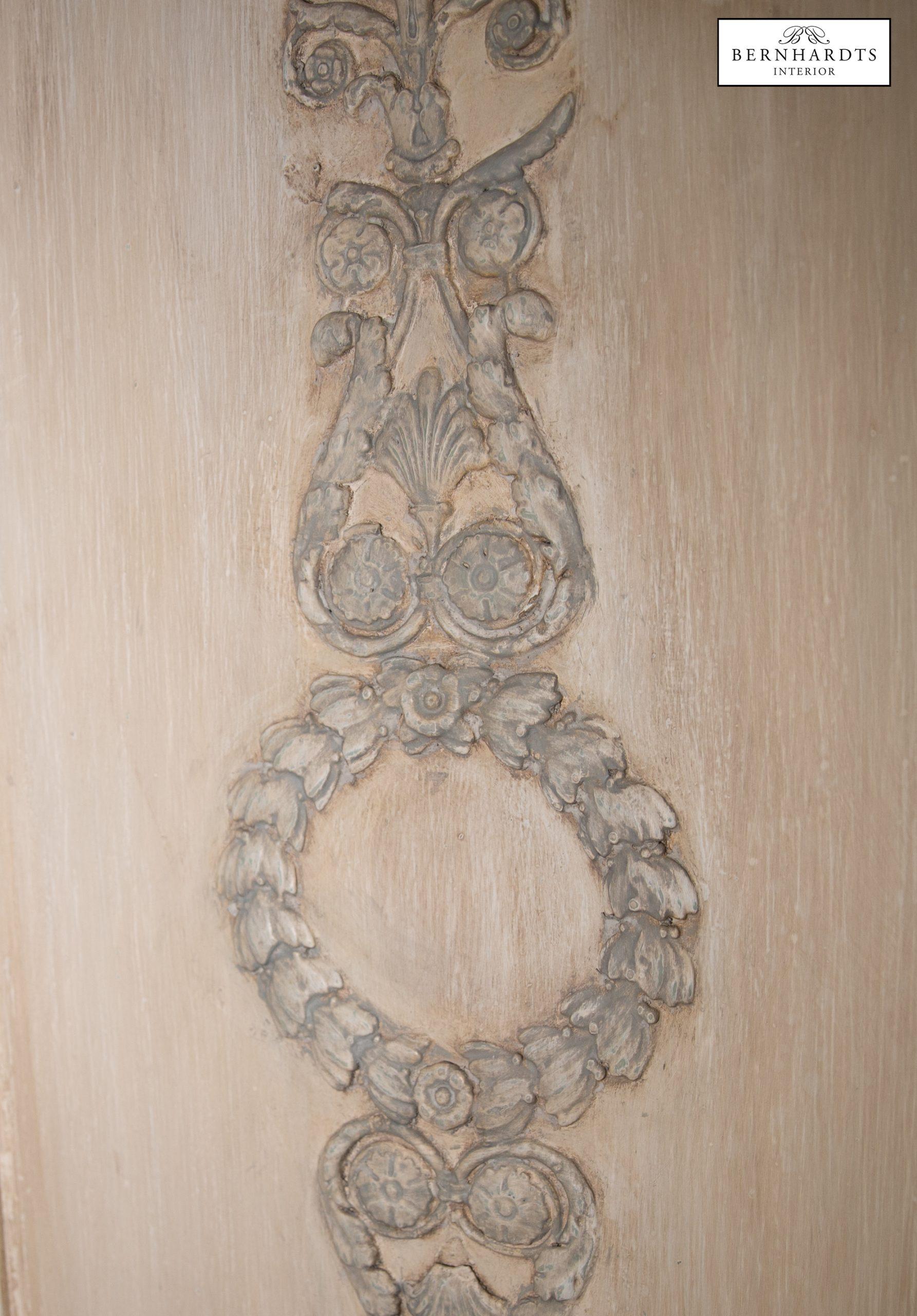 Schwedische Eckschränke_ Bernhardts Interior