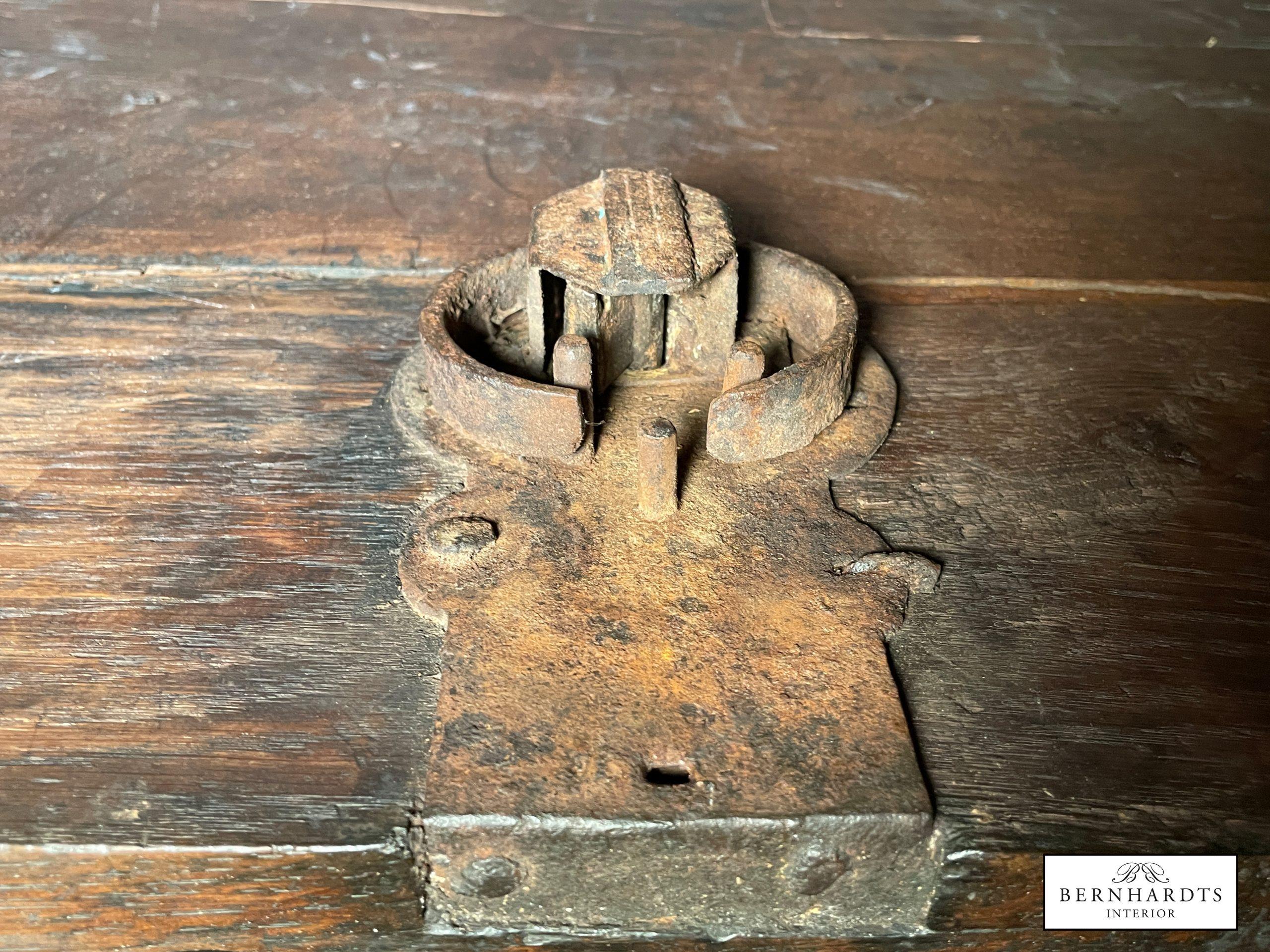 Renaissancetruhe_ Bernhardts Interior