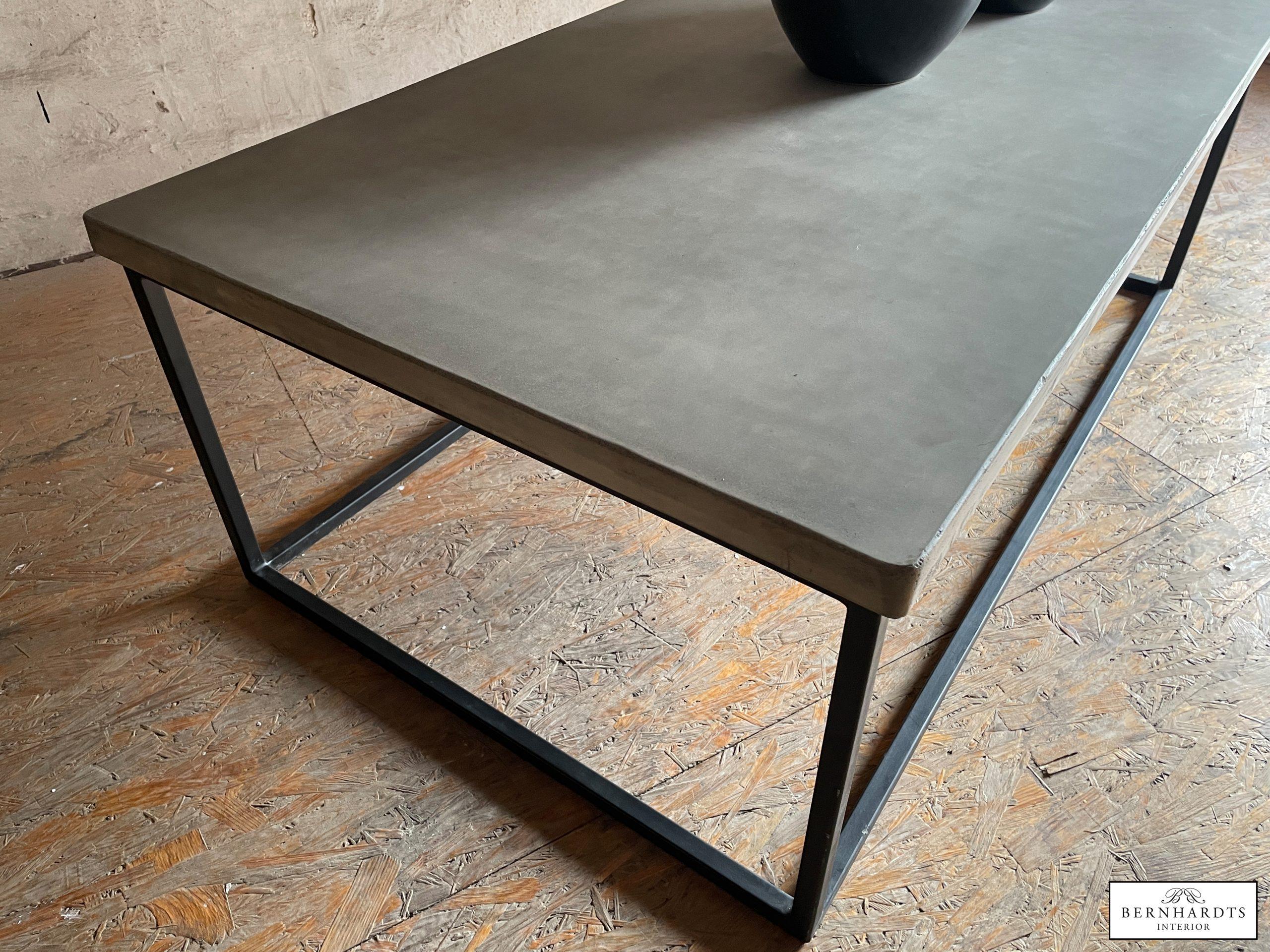 Betontisch_ Bernhardts Interior