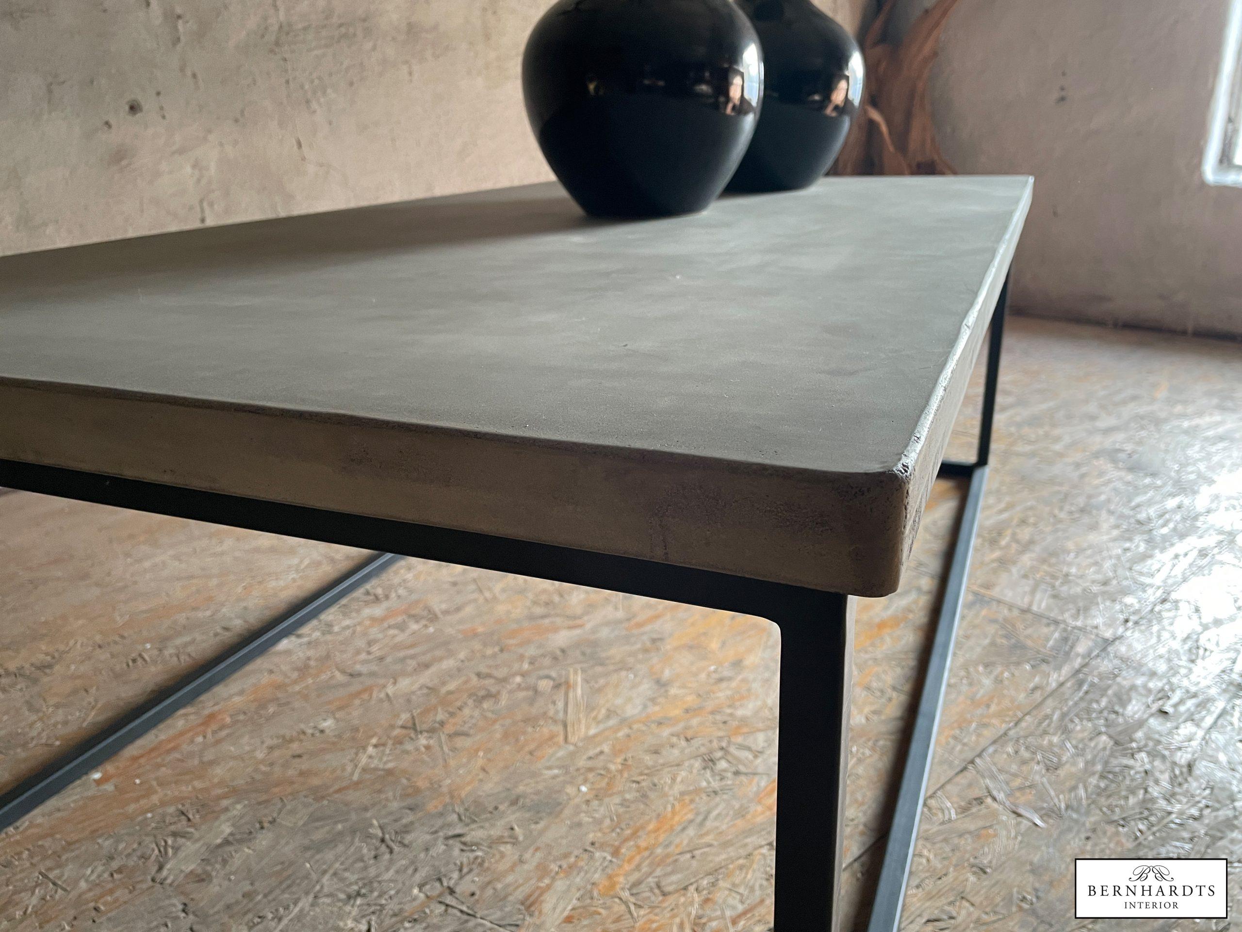 Betontisch_ Bernhardts Interior