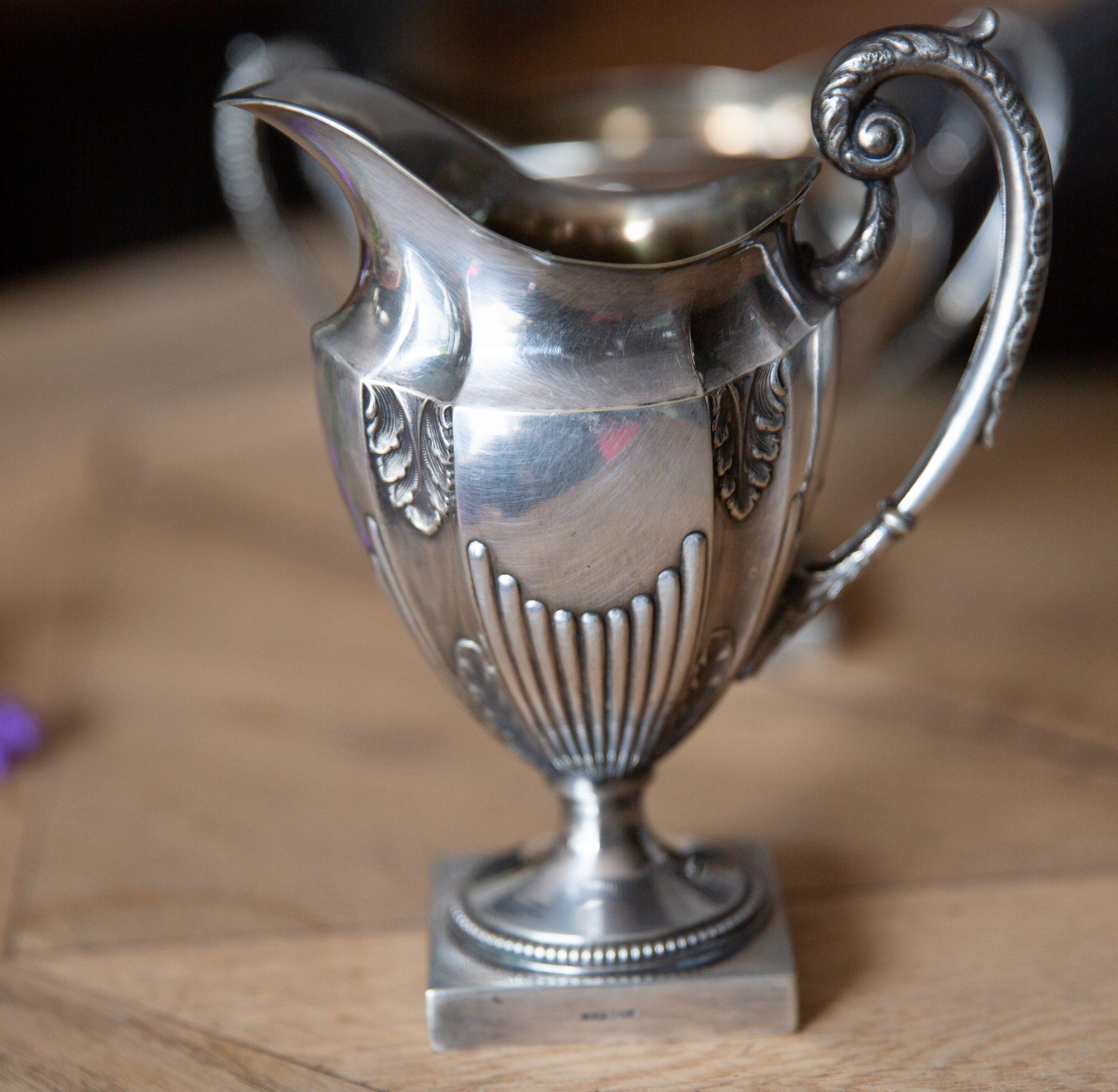 Silbenes Sahnekännchen_ Bernhardts Interior