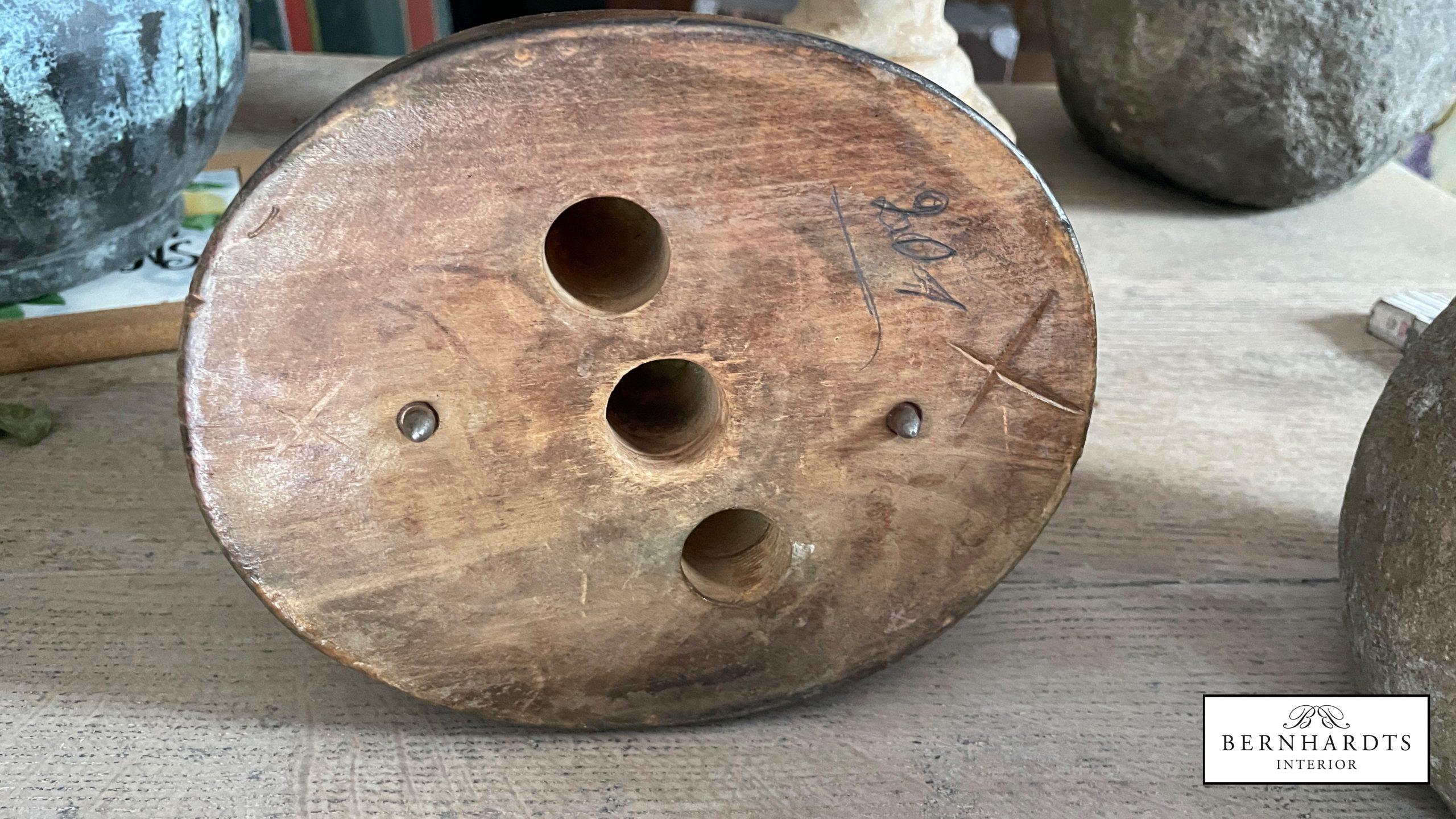 Antike Hutform_ Bernhardts Interior