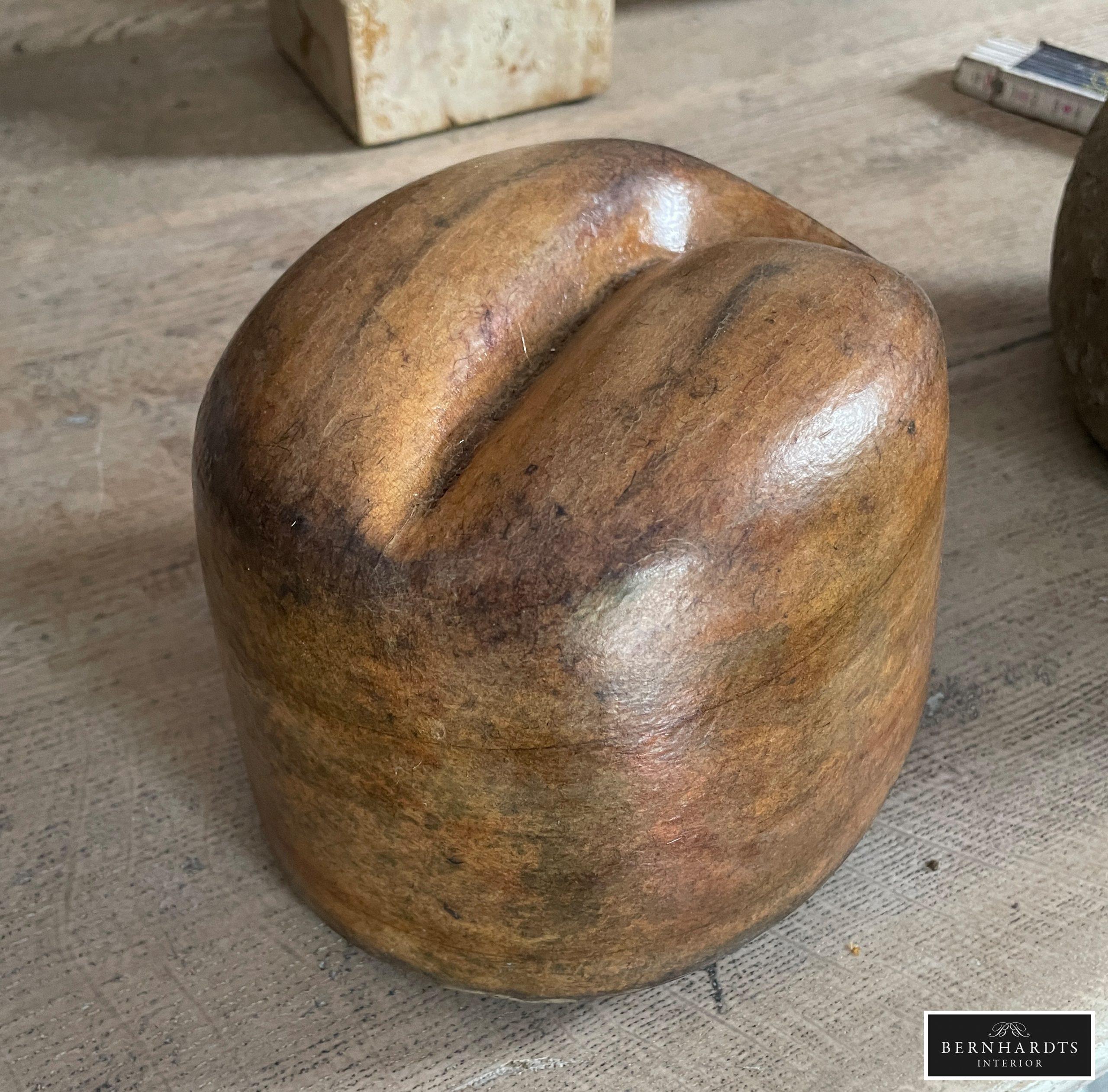 Antike Hutform_ Bernhardts Interior