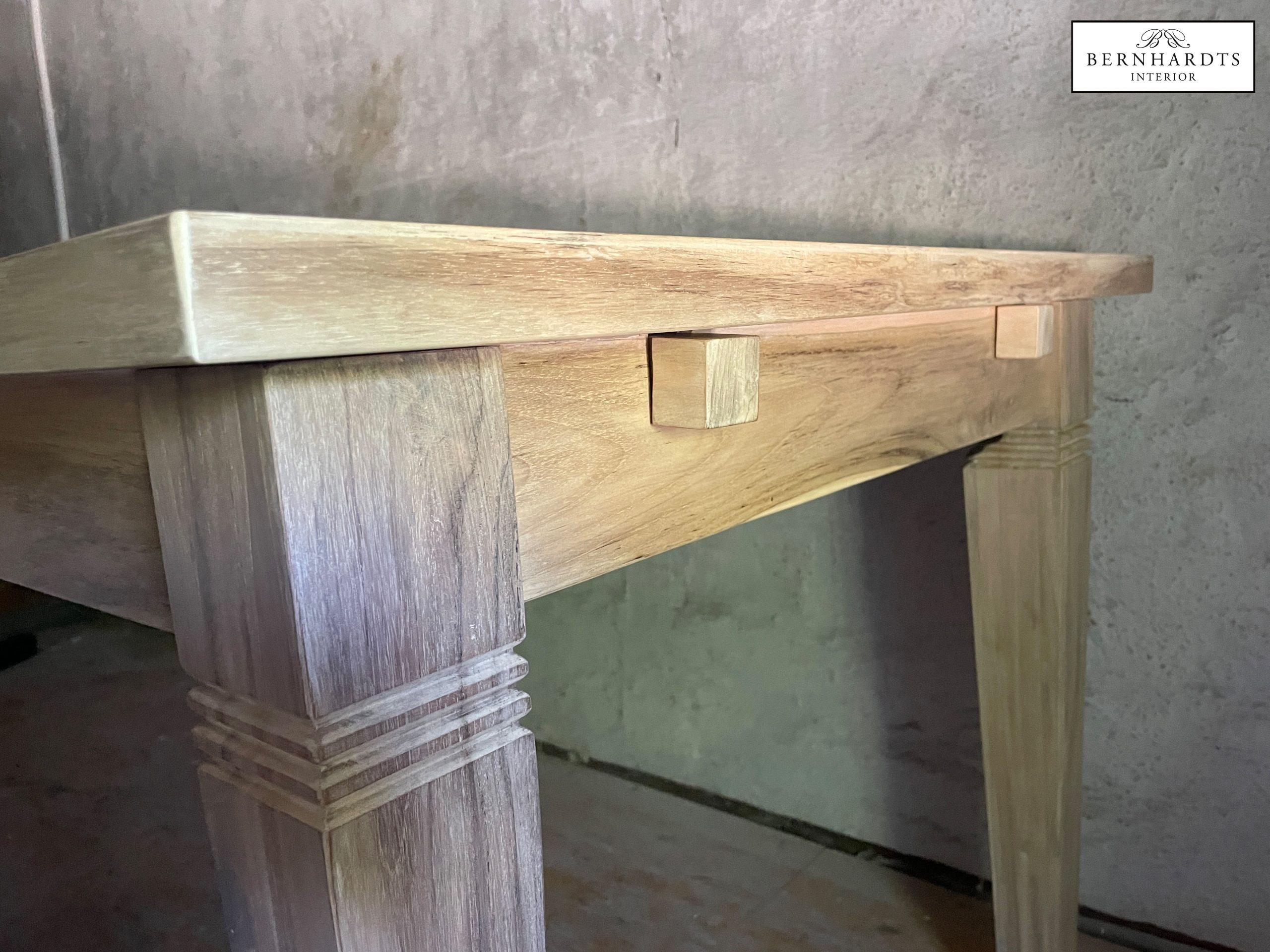 Teakholztisch_ Bernhardts Interior