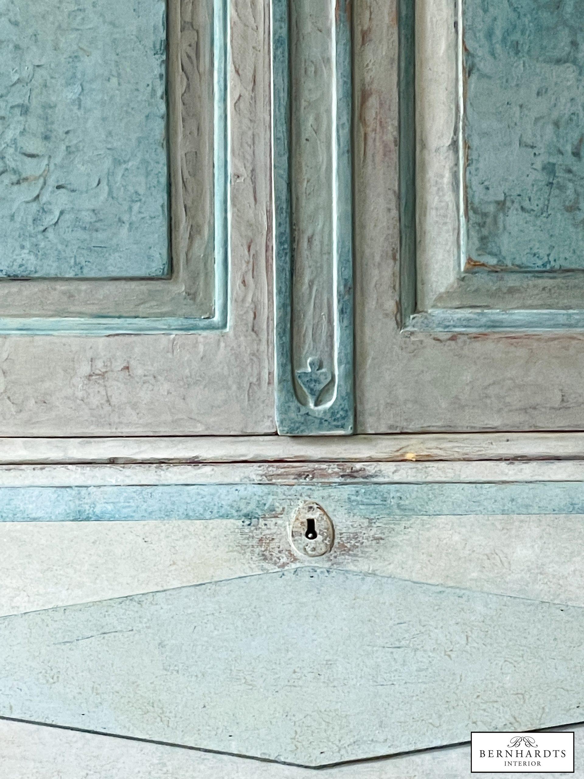 Gustavianiascher Aufsatzsekretär_ Bernhardts Interior