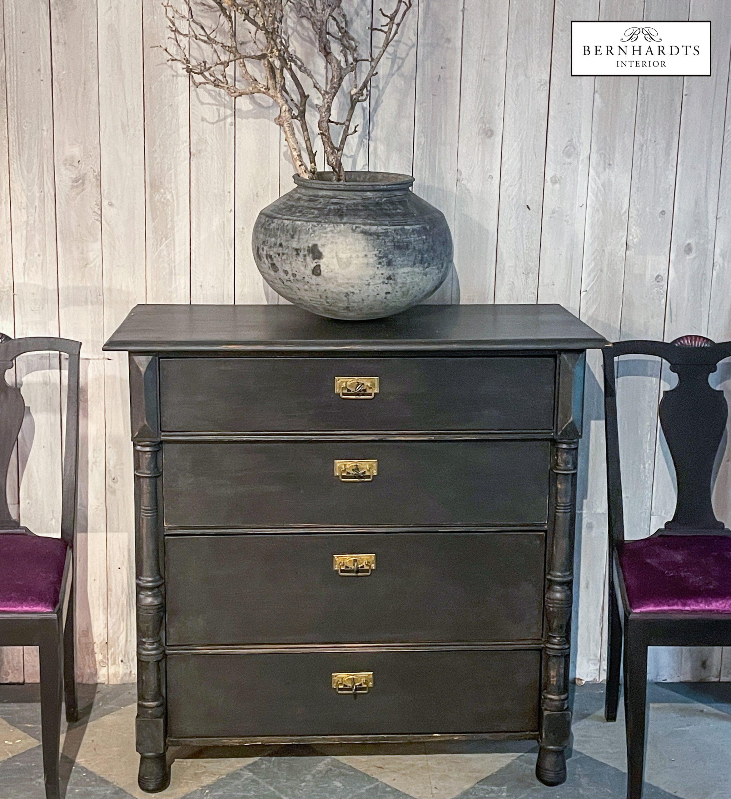 Antike Schwarze Kommode_ Bernhardts Interior
