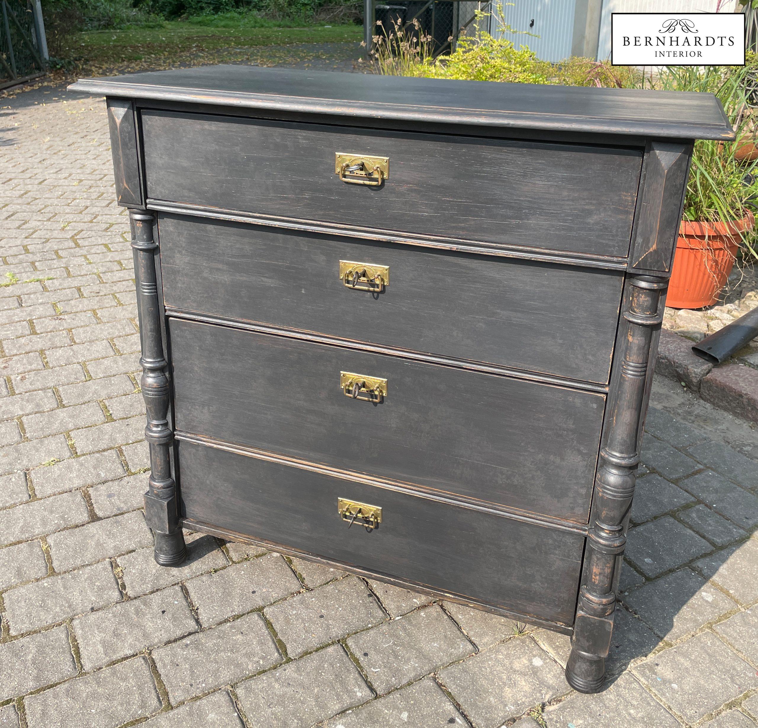 Antike Schwarze Kommode_ Bernhardts Interior