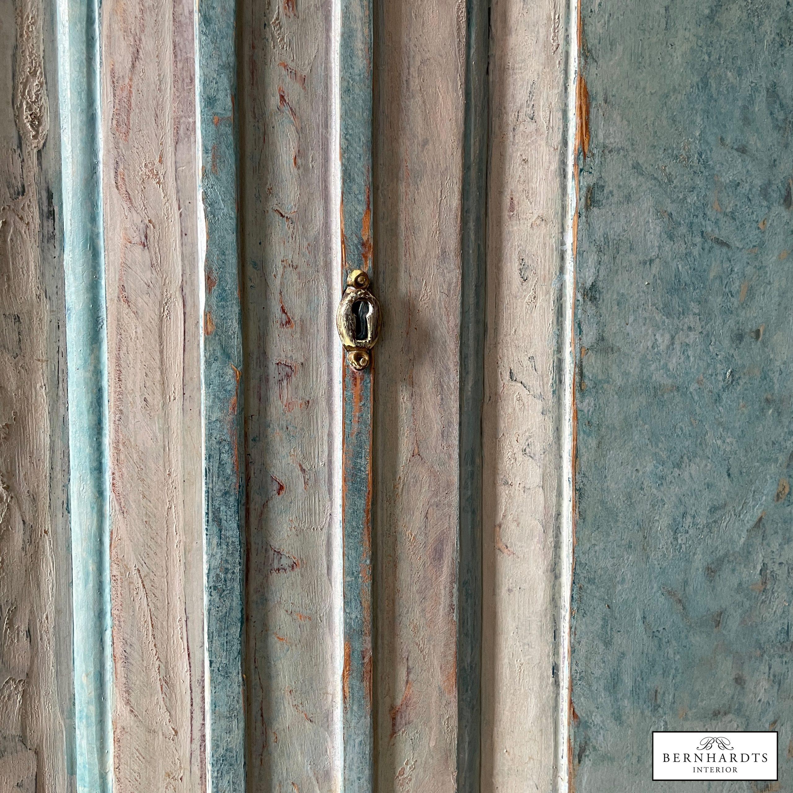 Gustavianiascher Aufsatzsekretär_ Bernhardts Interior