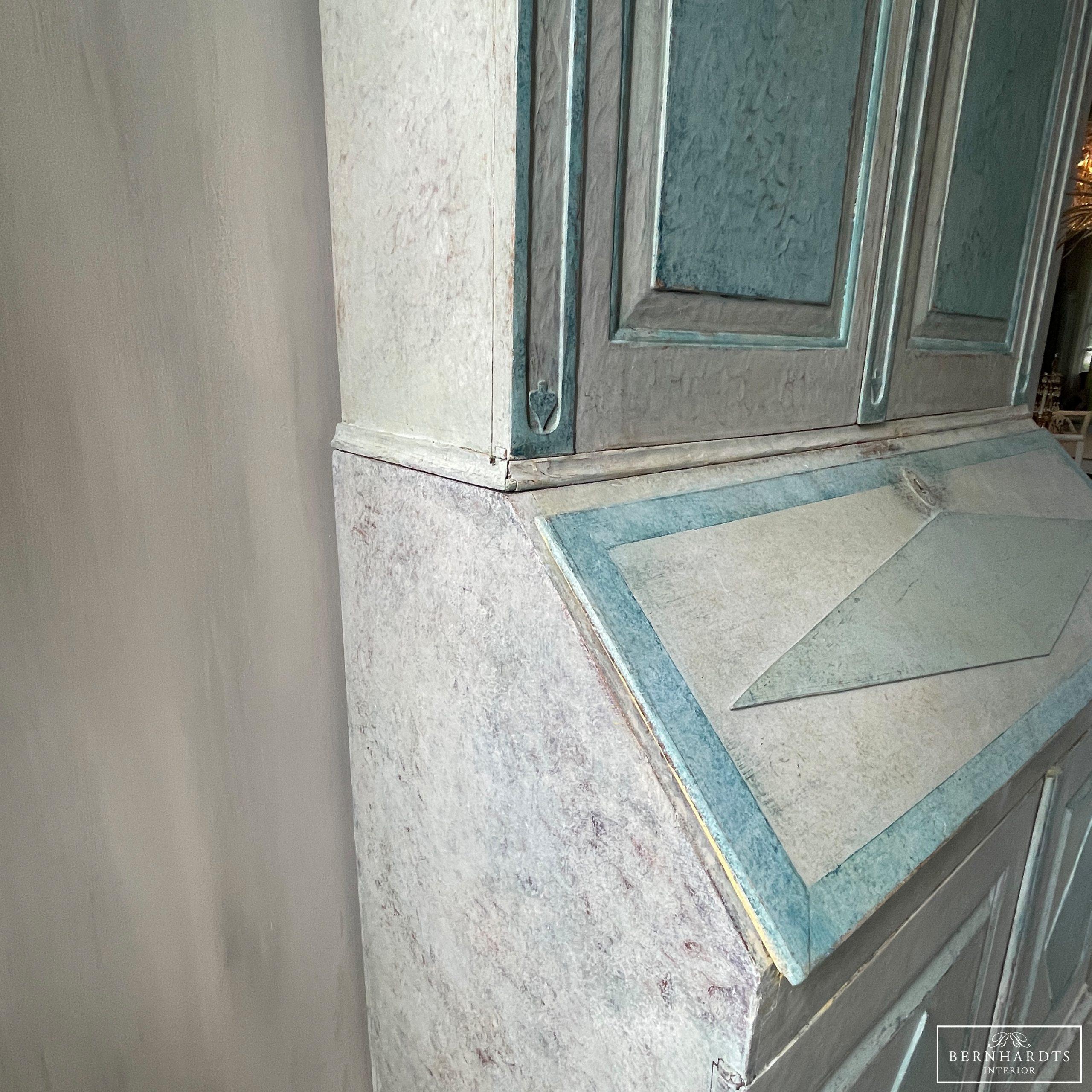 Gustavianiascher Aufsatzsekretär_ Bernhardts Interior