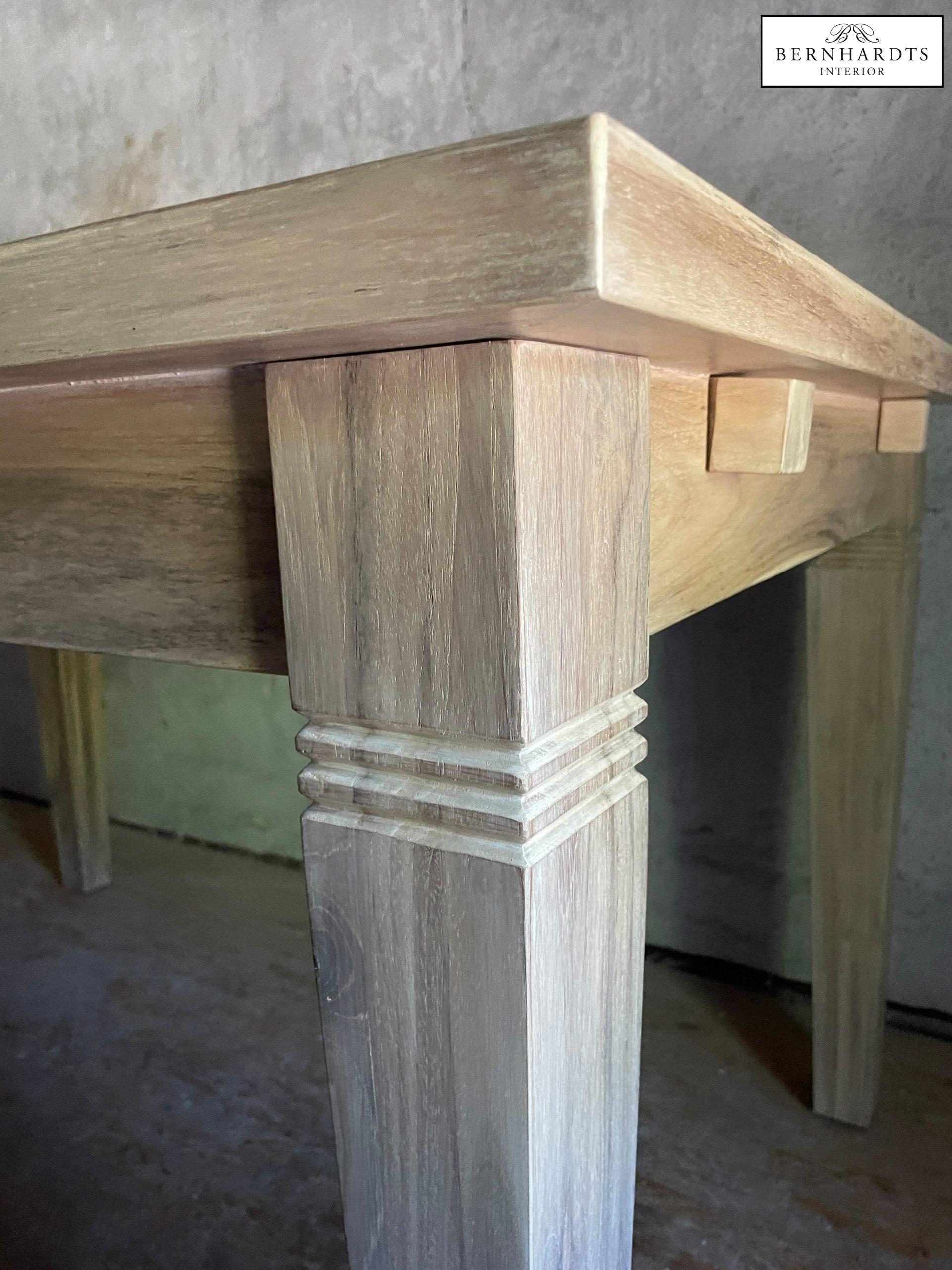 Teakholztisch_ Bernhardts Interior