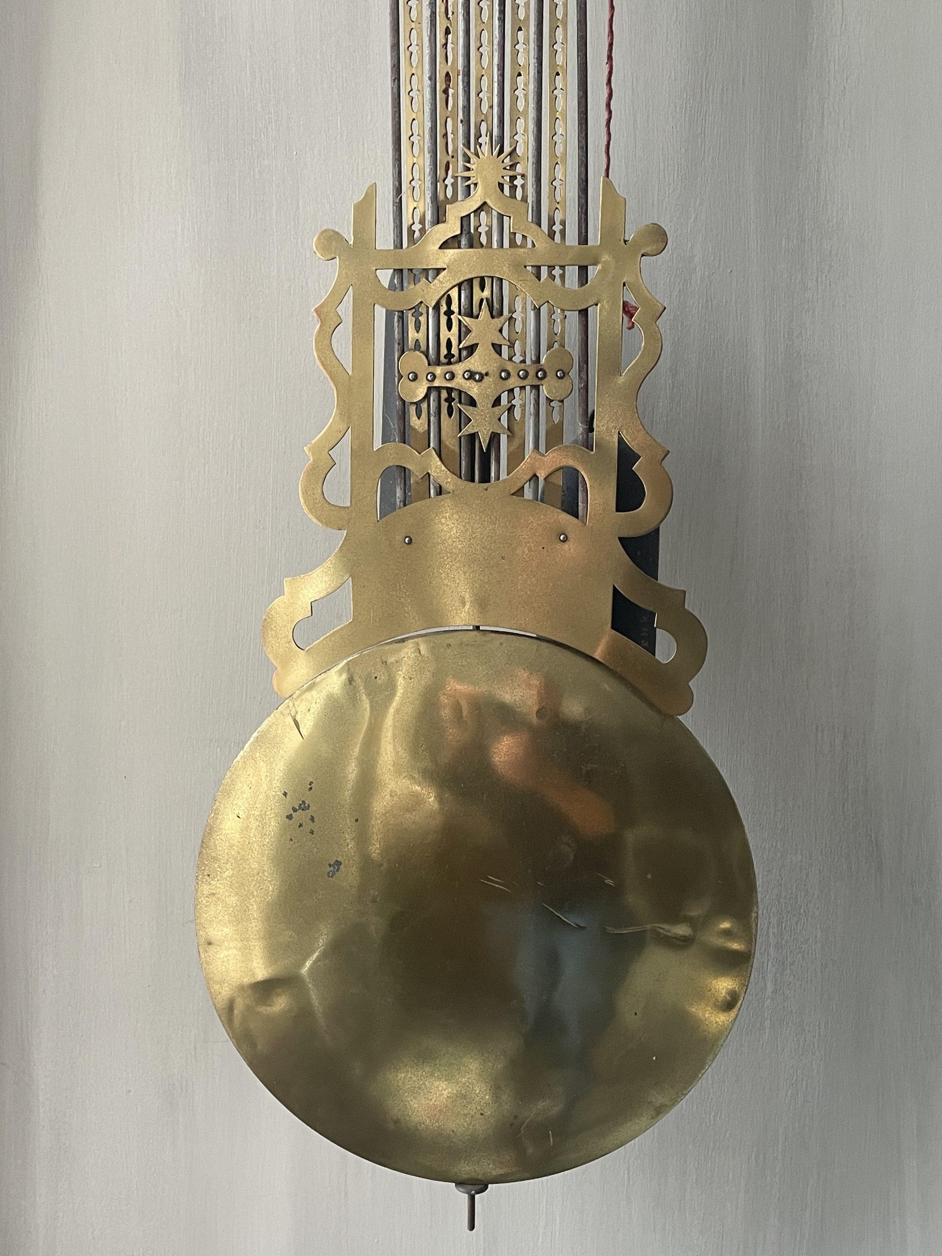 Comtoise Uhr_ Bernhardts Interior