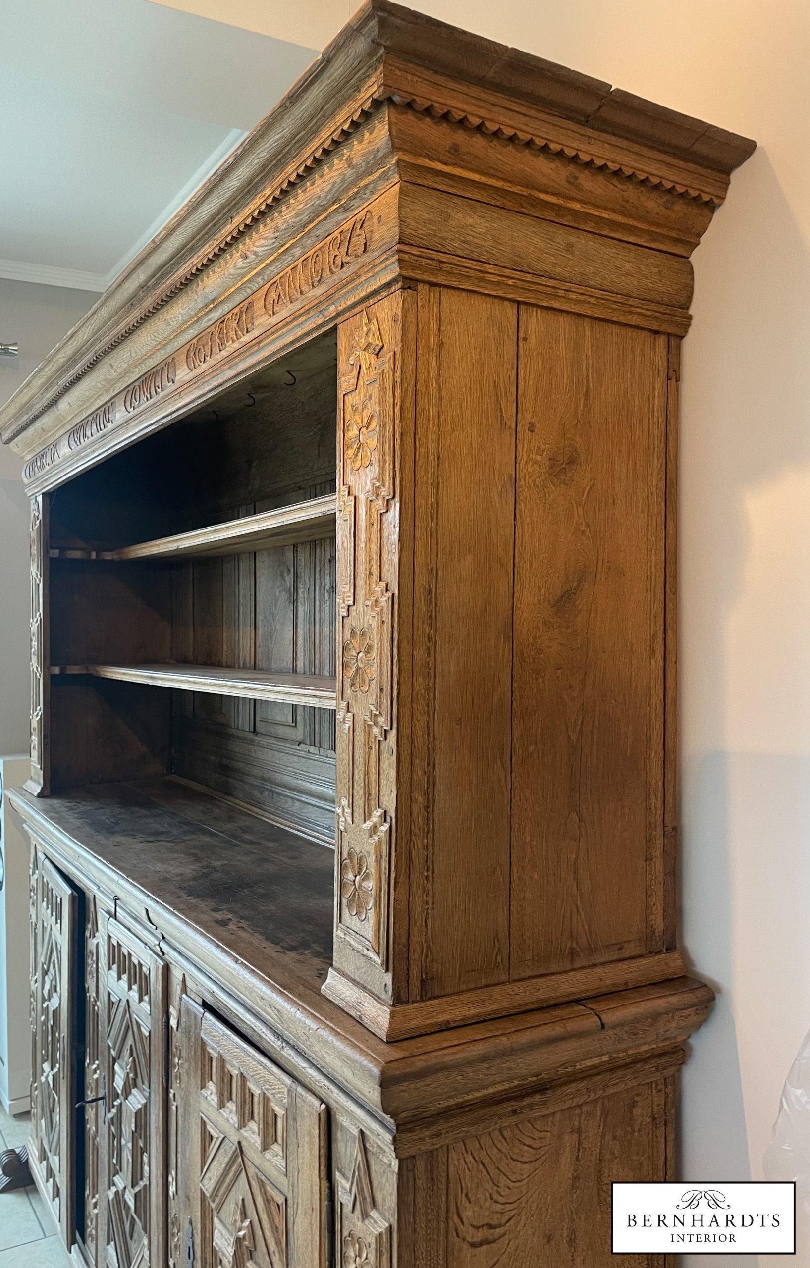 Barocker Geschirrschrank_ Bernhardts Interior