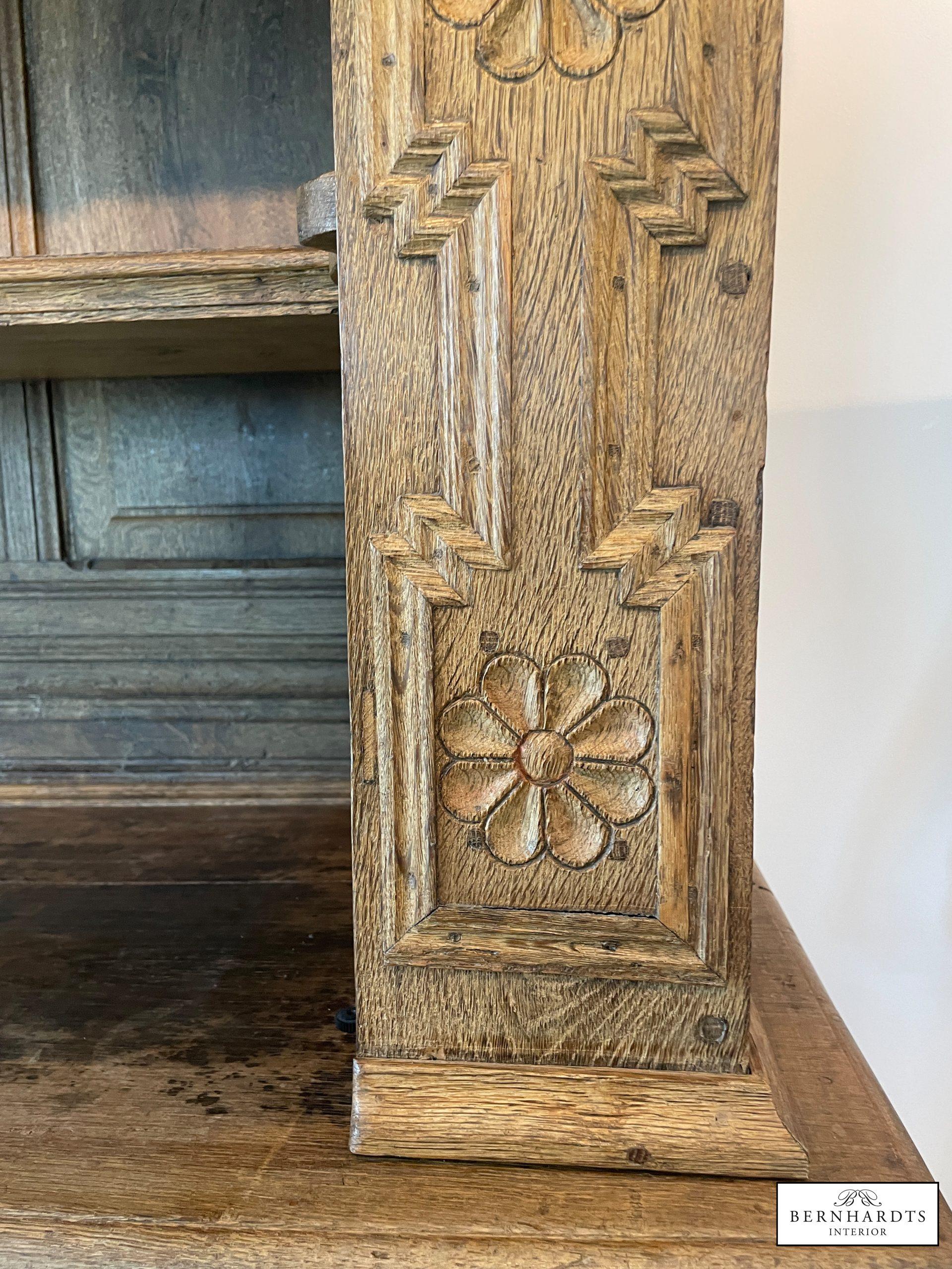 Barocker Geschirrschrank_ Bernhardts Interior